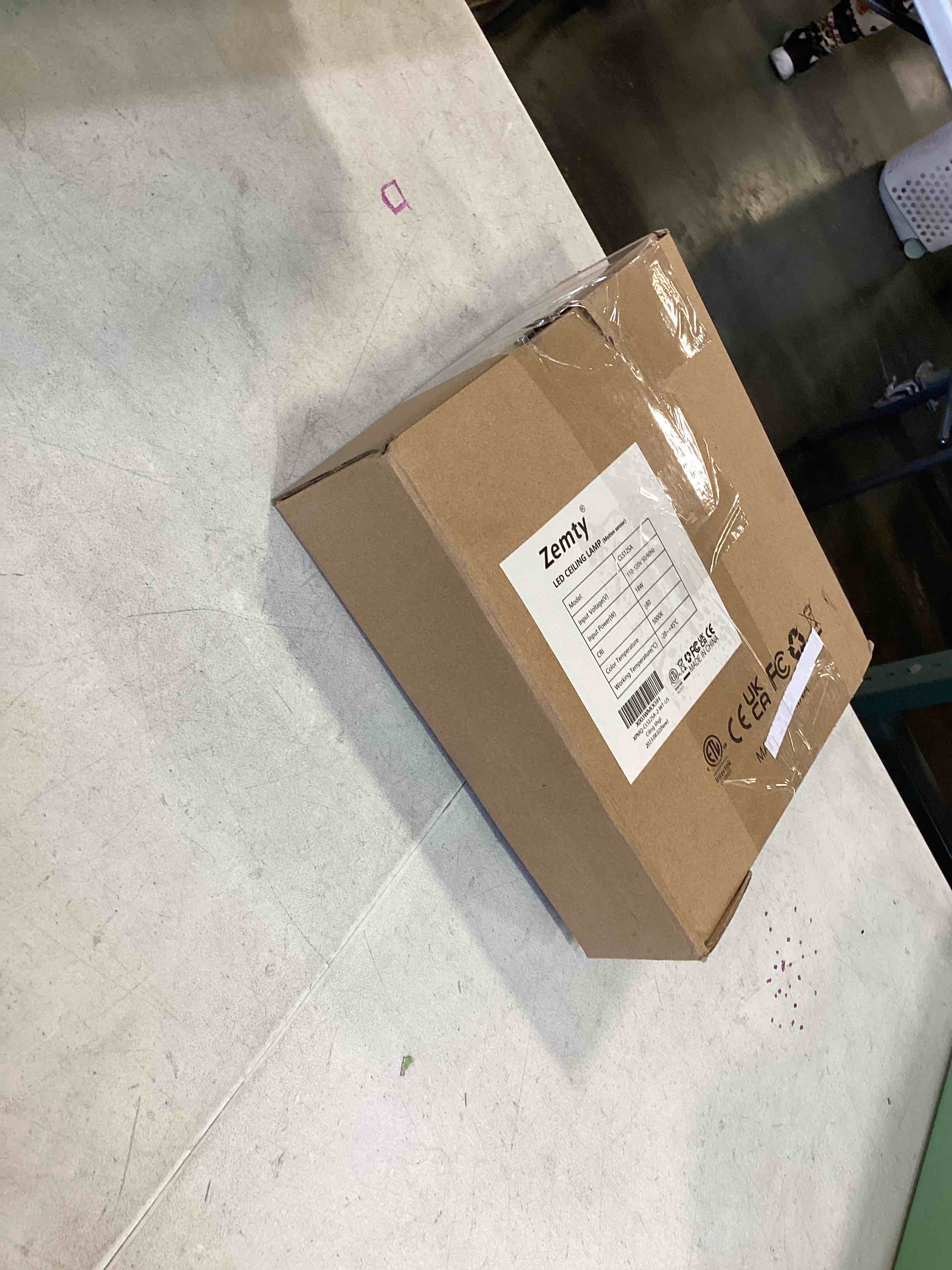 https://s3.amazonaws.com/lotting-images-prod/bidfta/GRN5898227_1706802508404.jpeg