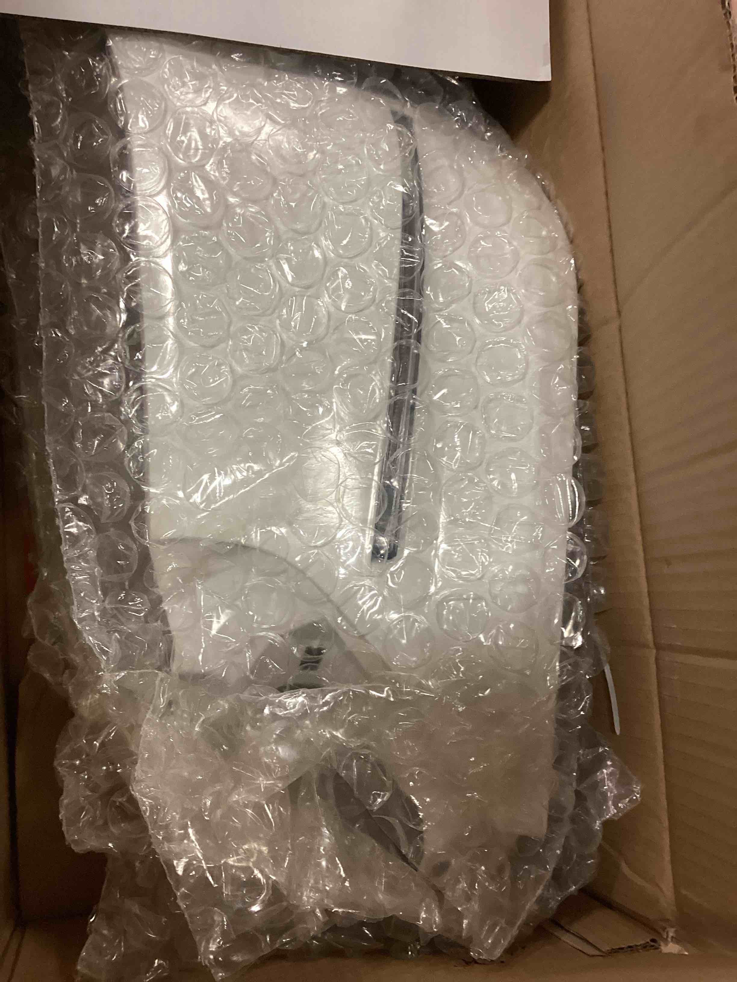 https://s3.amazonaws.com/lotting-images-prod/bidfta/GRN5908370_1711128993912.jpeg