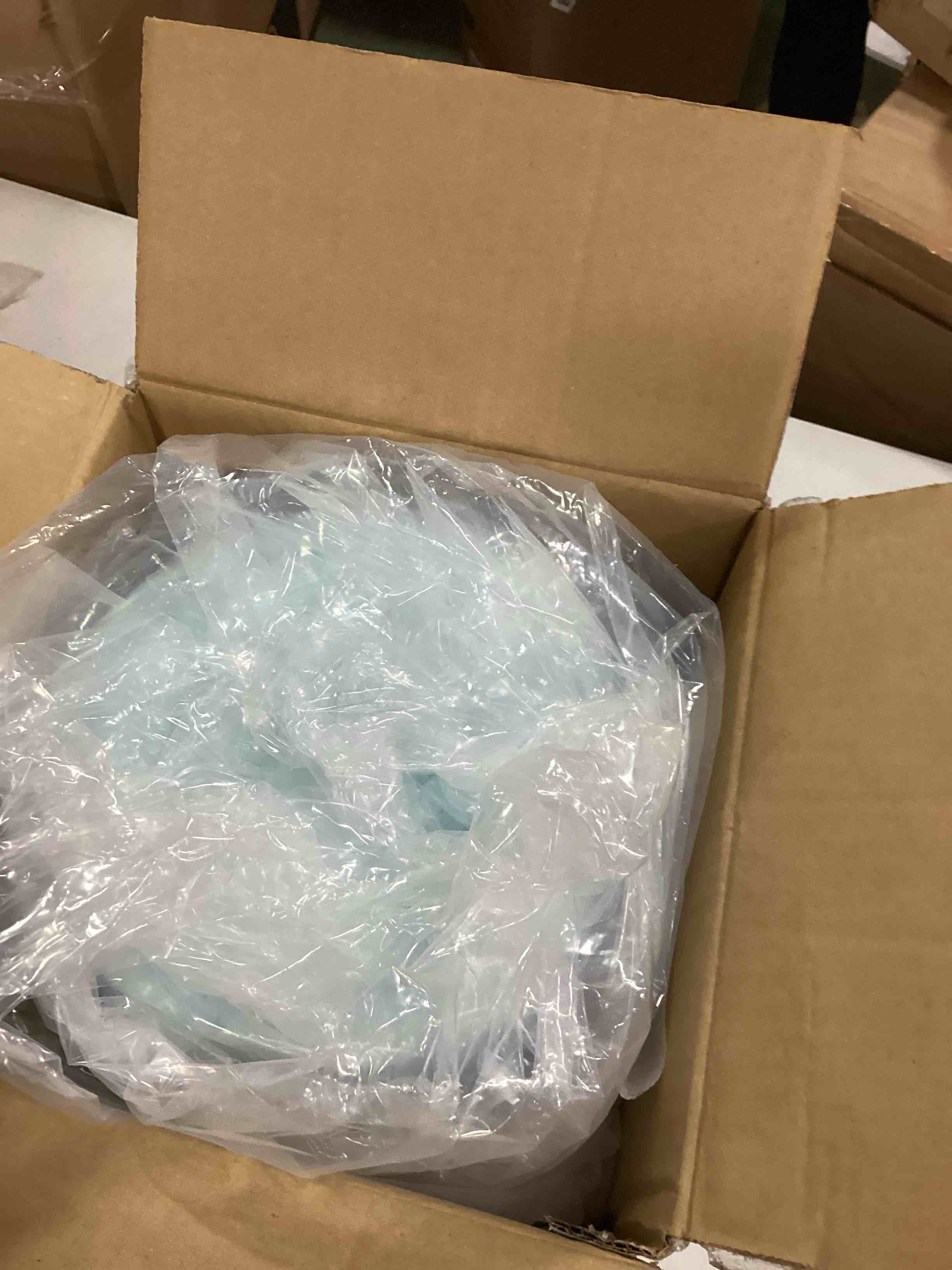 https://s3.amazonaws.com/lotting-images-prod/bidfta/GRN5911945_1710787131444.jpeg