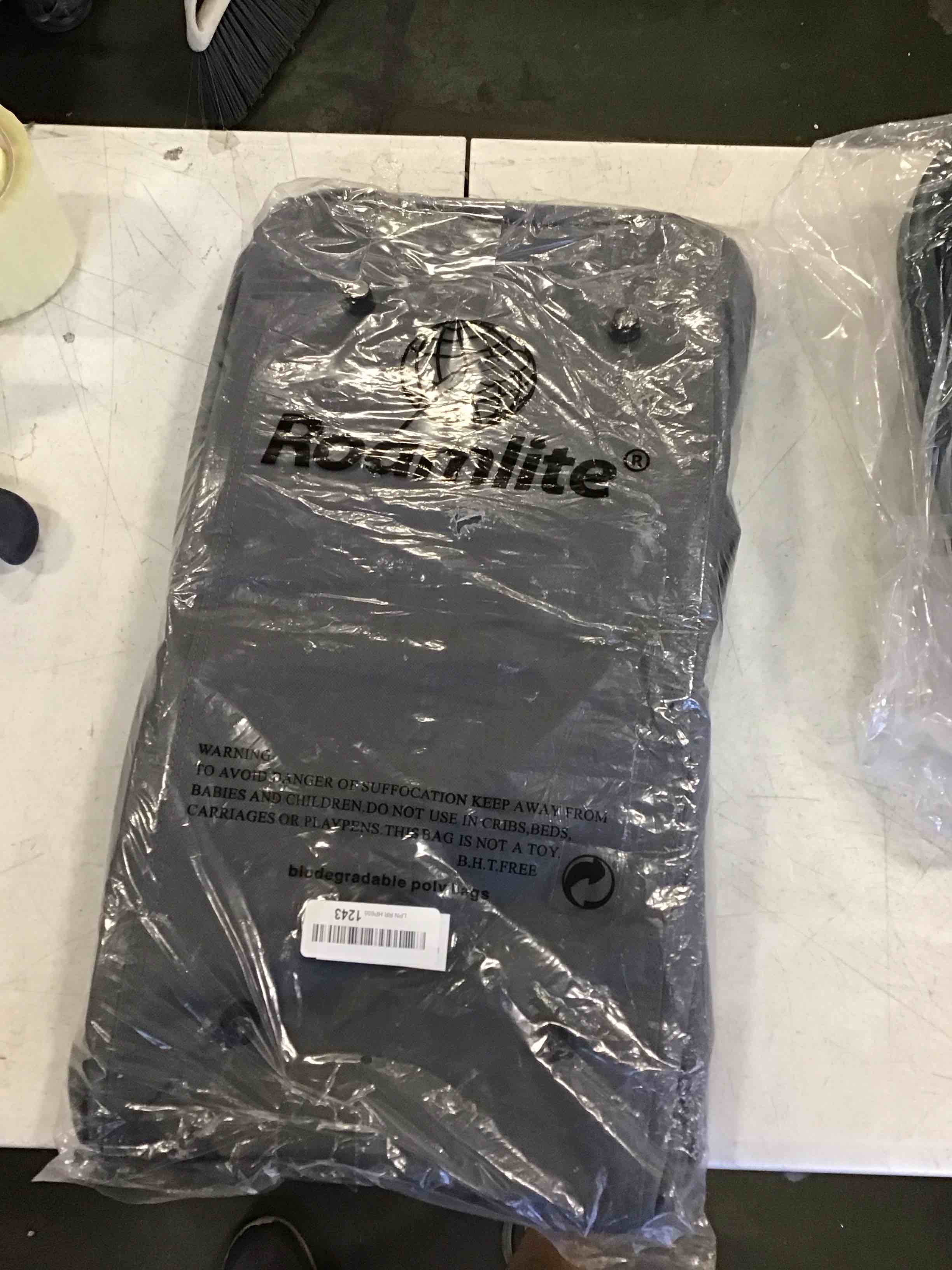 https://s3.amazonaws.com/lotting-images-prod/bidfta/GRN5912850_1711632118793.jpeg