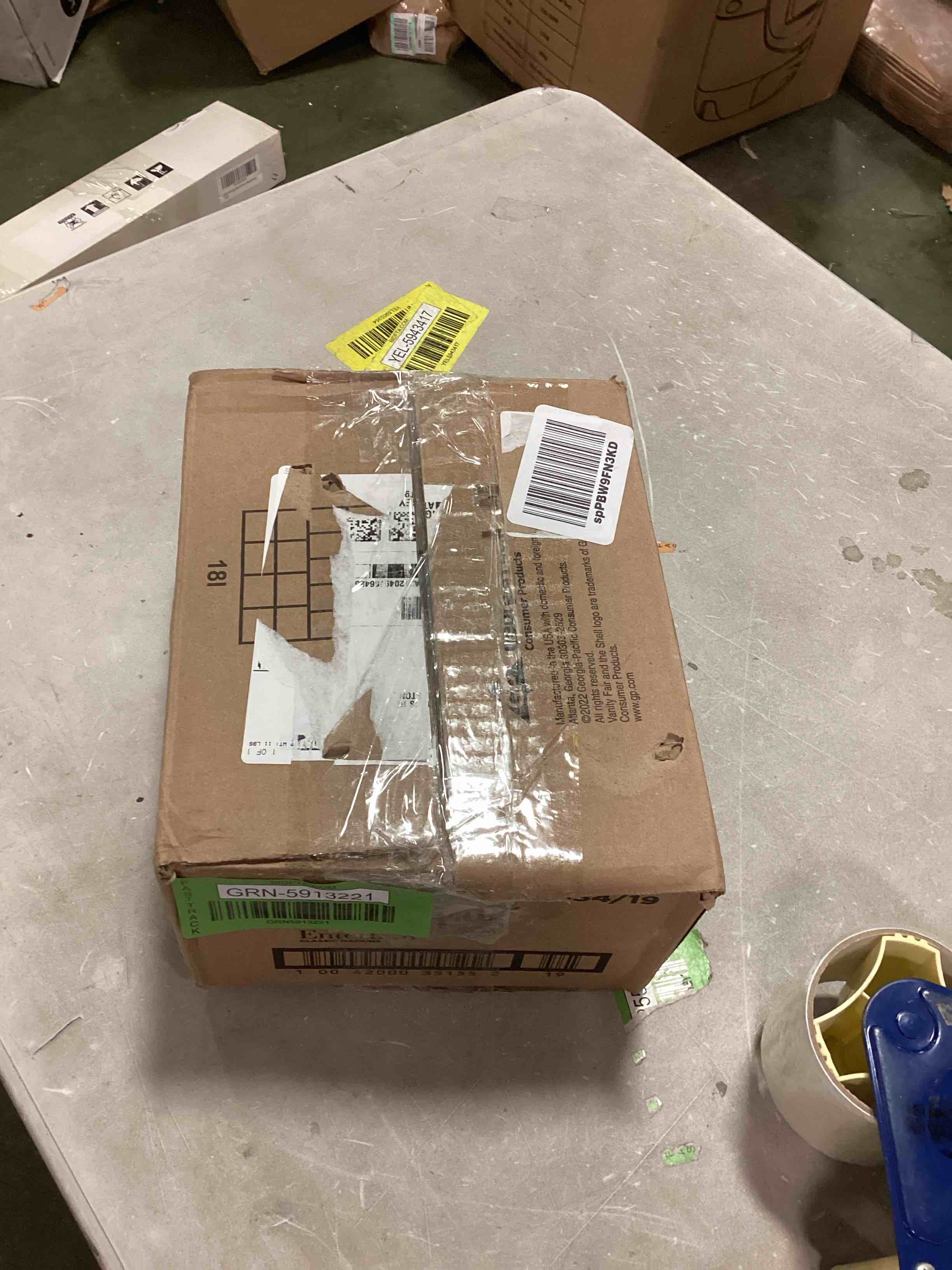 https://s3.amazonaws.com/lotting-images-prod/bidfta/GRN5913221_1712328580771.jpeg