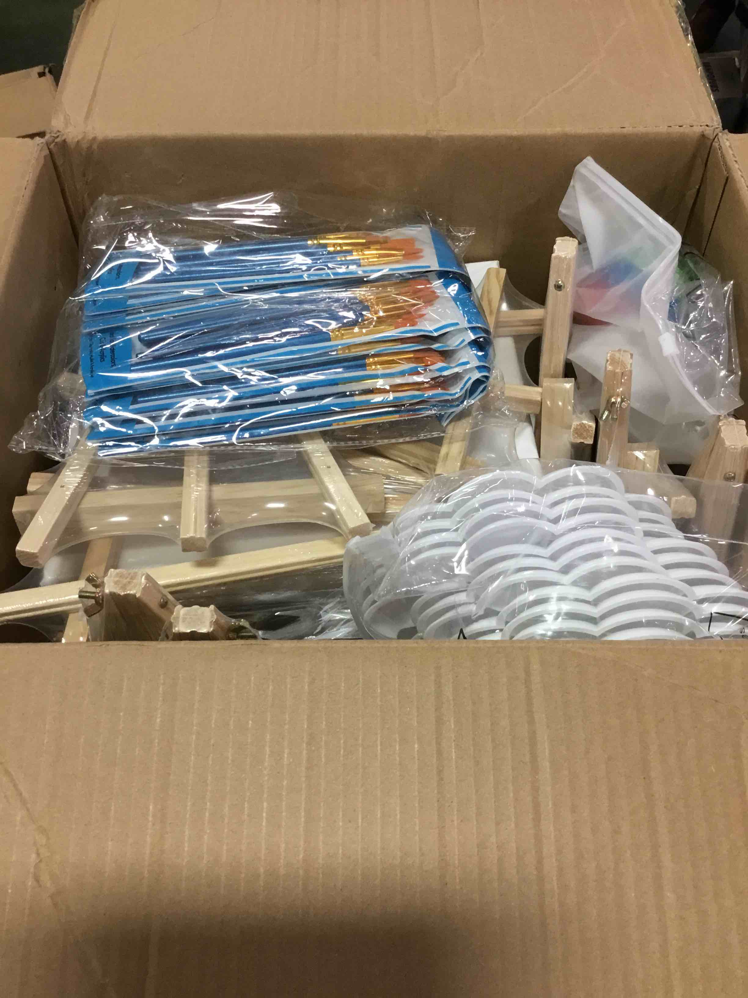 https://s3.amazonaws.com/lotting-images-prod/bidfta/GRN5913299_1712596872207.jpeg