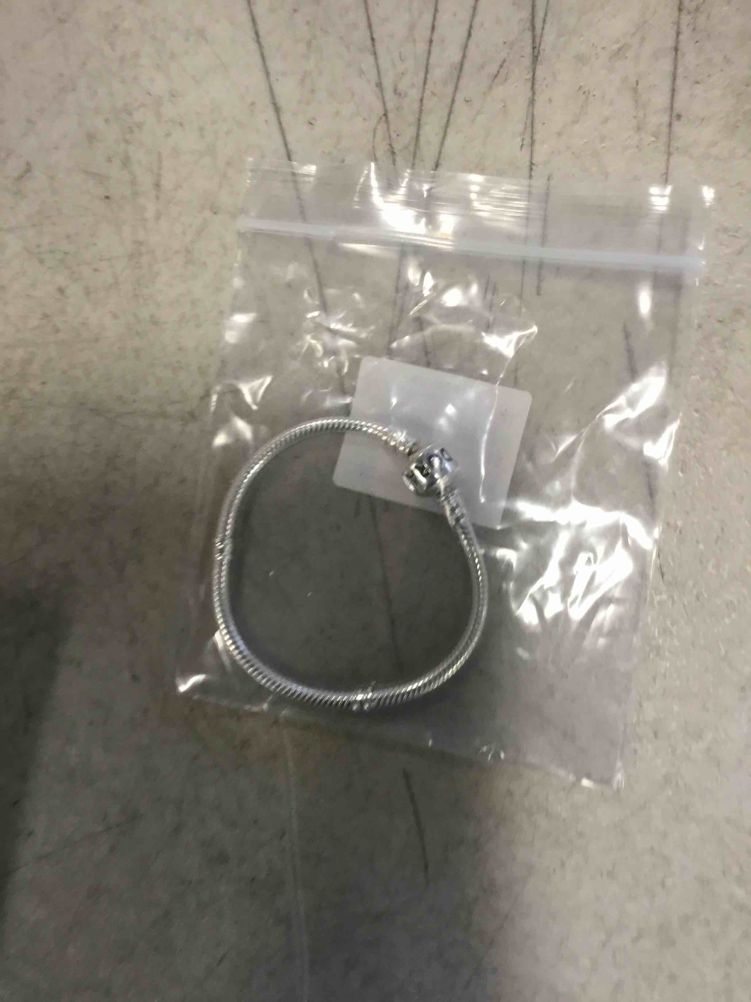 https://s3.amazonaws.com/lotting-images-prod/bidfta/GRN5917224_1710873184925.jpeg