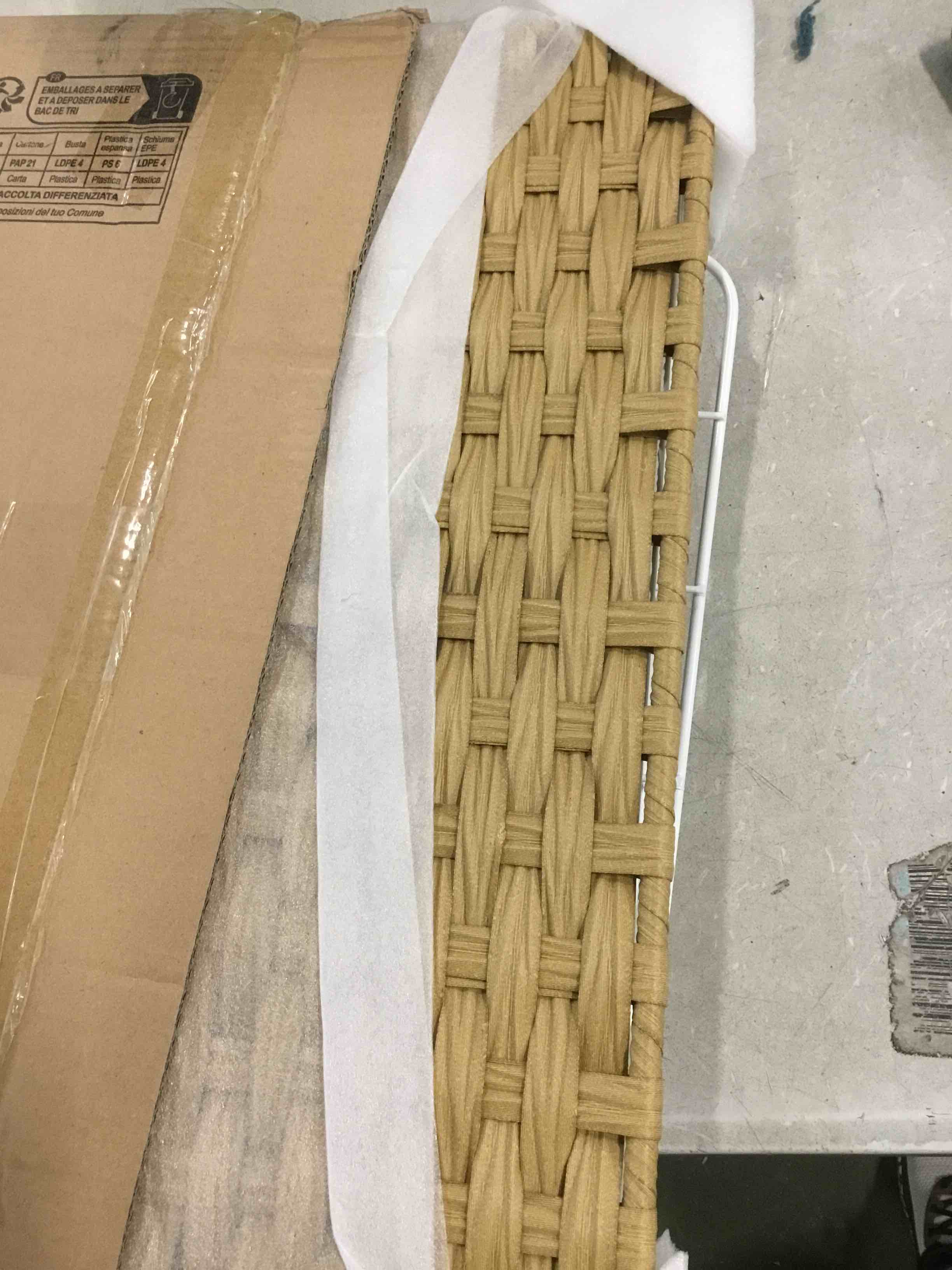 https://s3.amazonaws.com/lotting-images-prod/bidfta/GRN5919700_1711124052246.jpeg