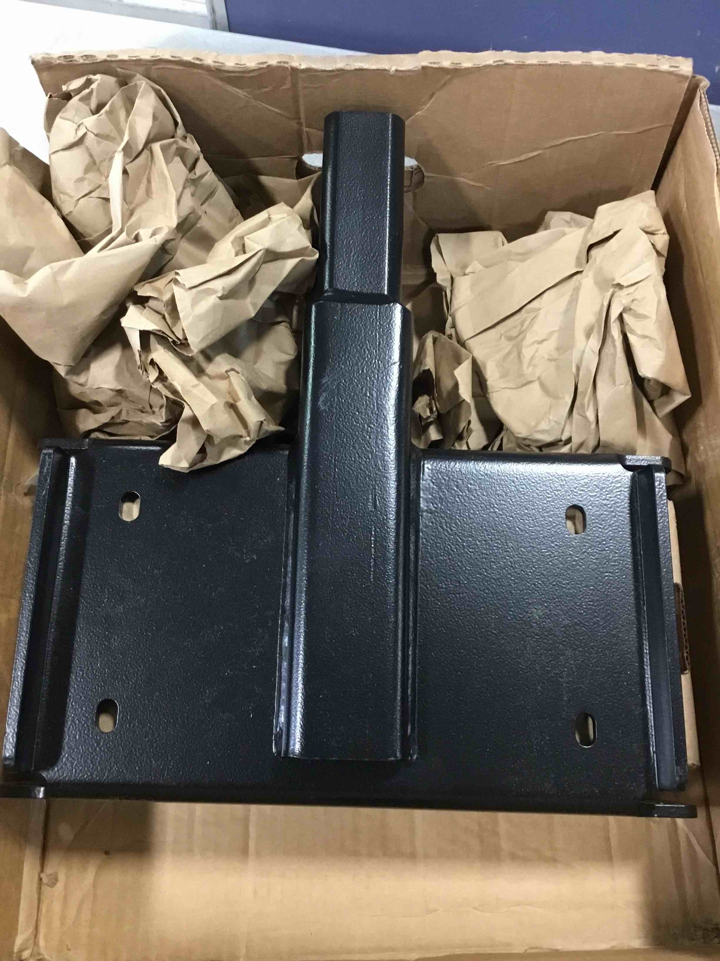 https://s3.amazonaws.com/lotting-images-prod/bidfta/GRN5919999_1711380689065.jpeg
