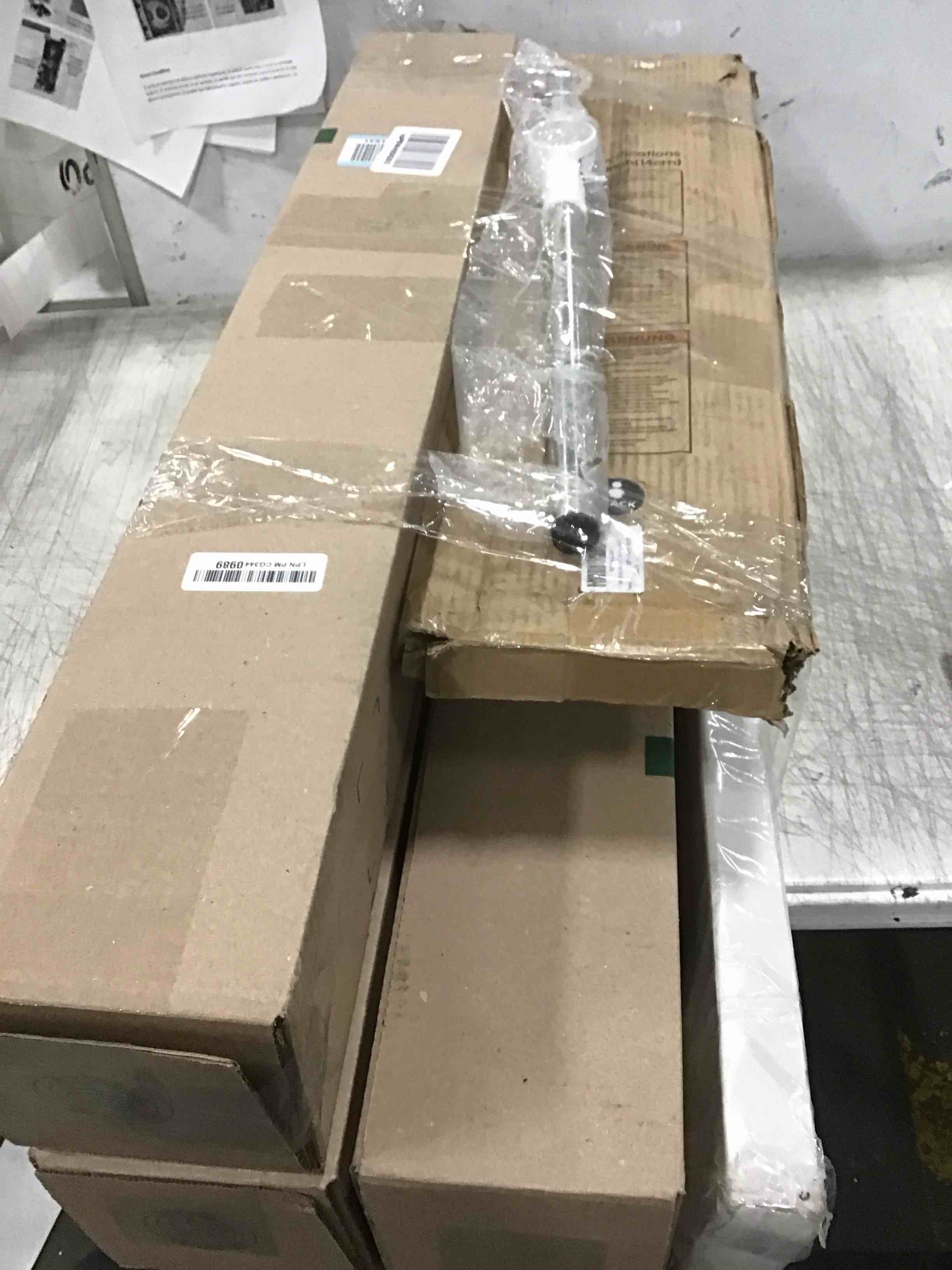 https://s3.amazonaws.com/lotting-images-prod/bidfta/GRN5921610_1711368990438.jpeg