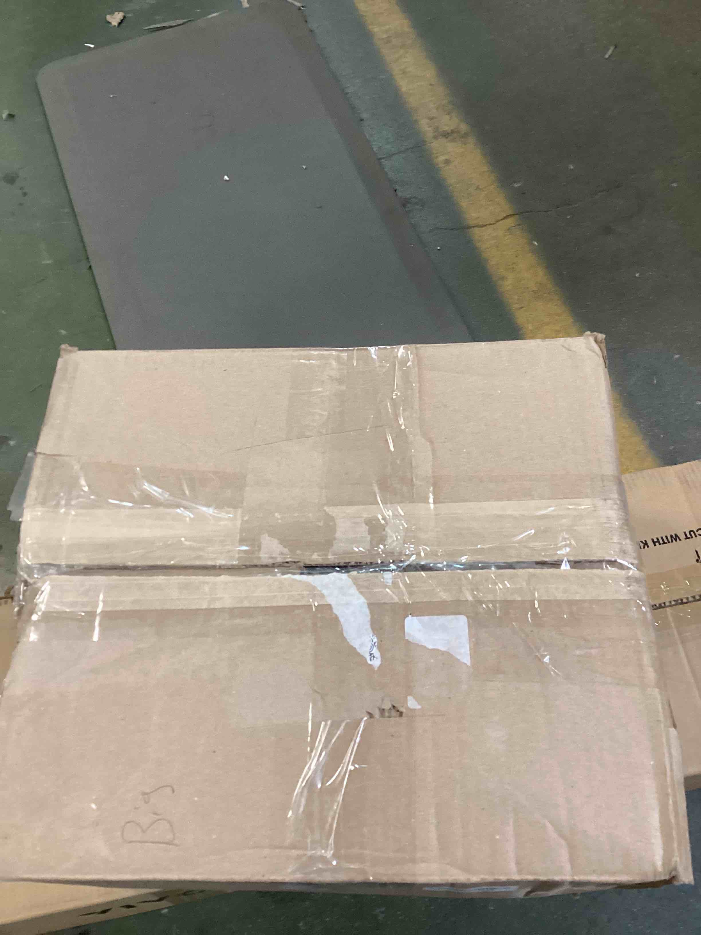 https://s3.amazonaws.com/lotting-images-prod/bidfta/GRN5923054_1711391091941.jpeg