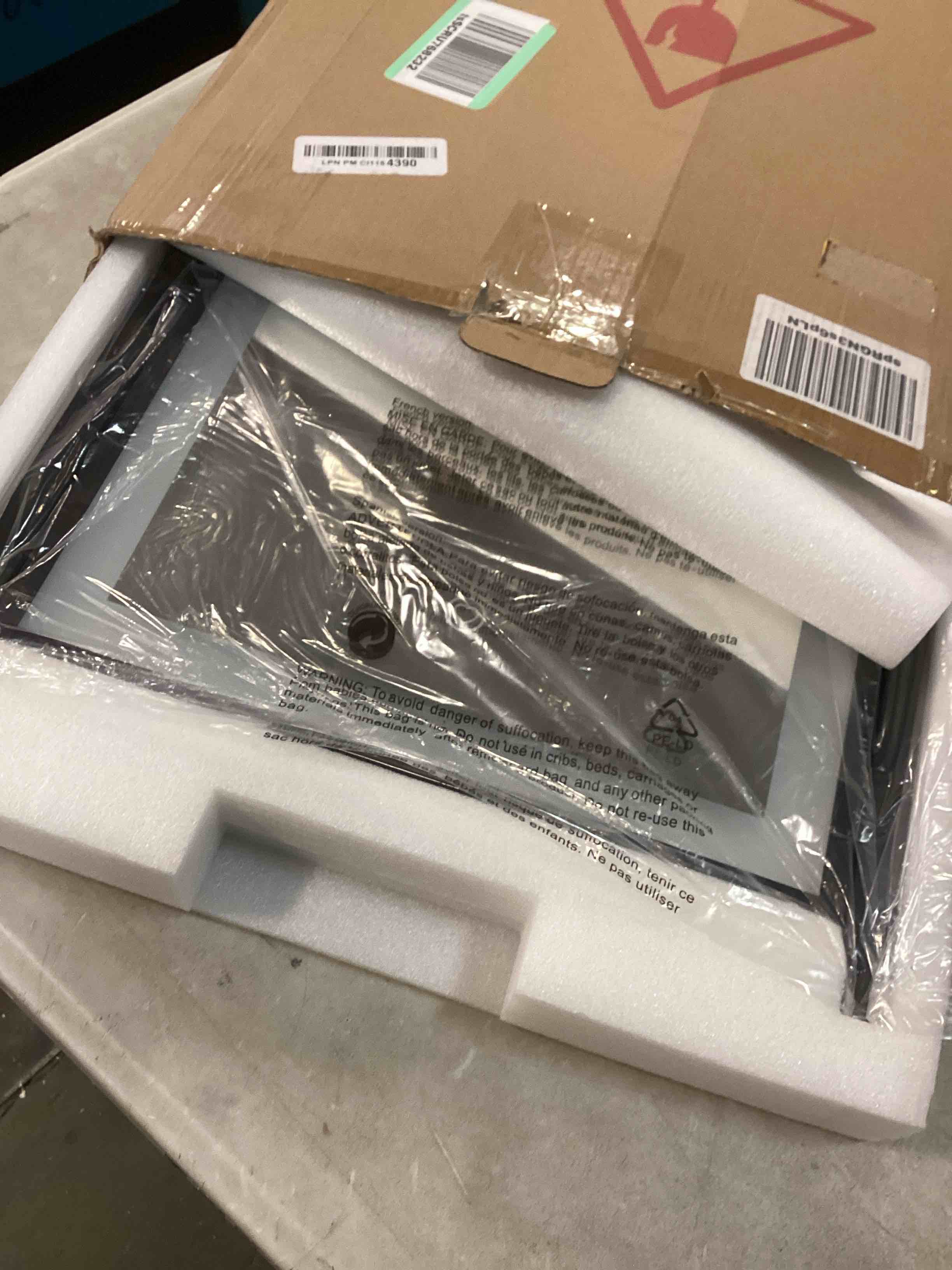 https://s3.amazonaws.com/lotting-images-prod/bidfta/GRN5923505_1711735827688.jpeg