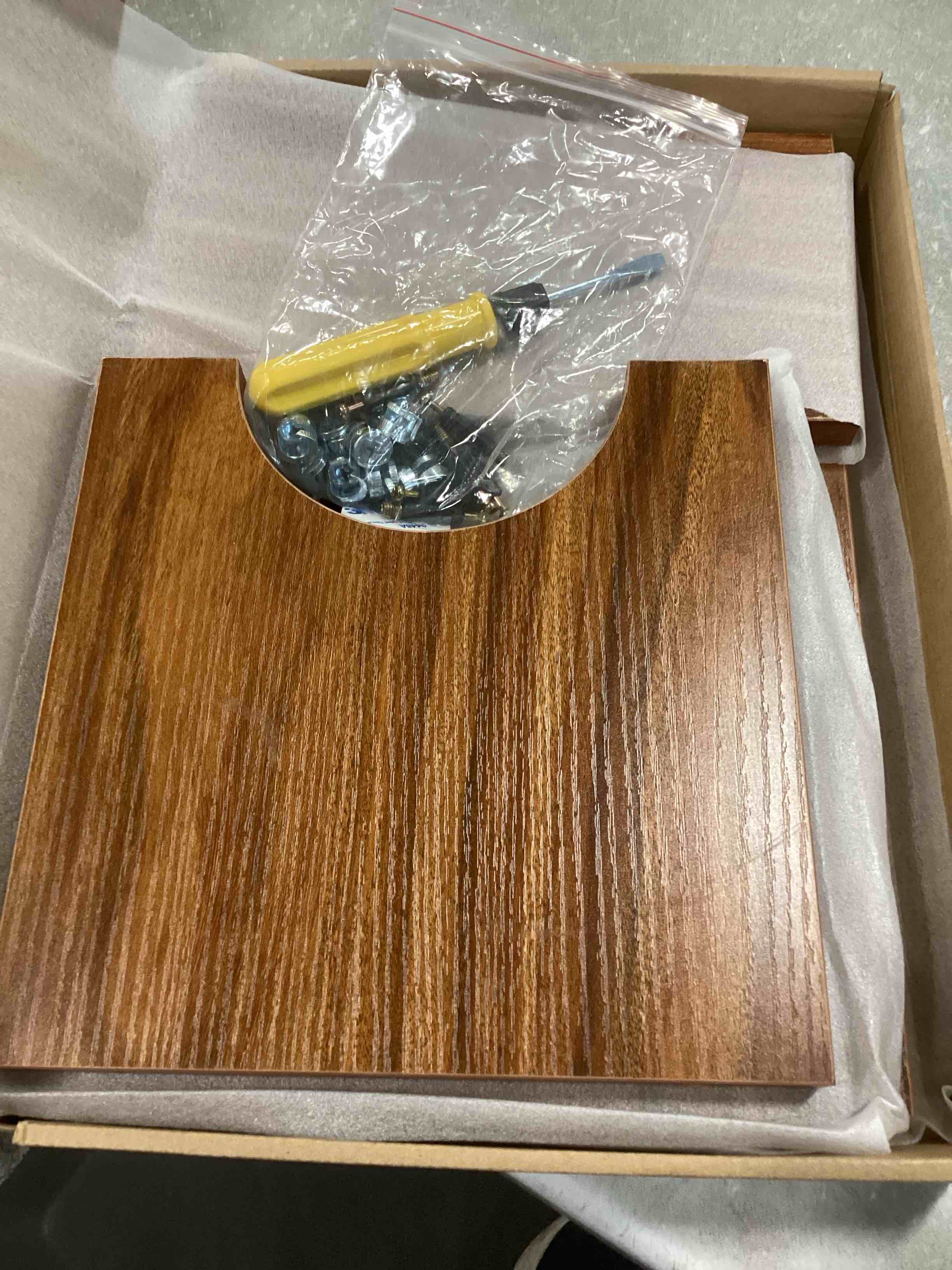https://s3.amazonaws.com/lotting-images-prod/bidfta/GRN5925248_1710345526175.jpeg