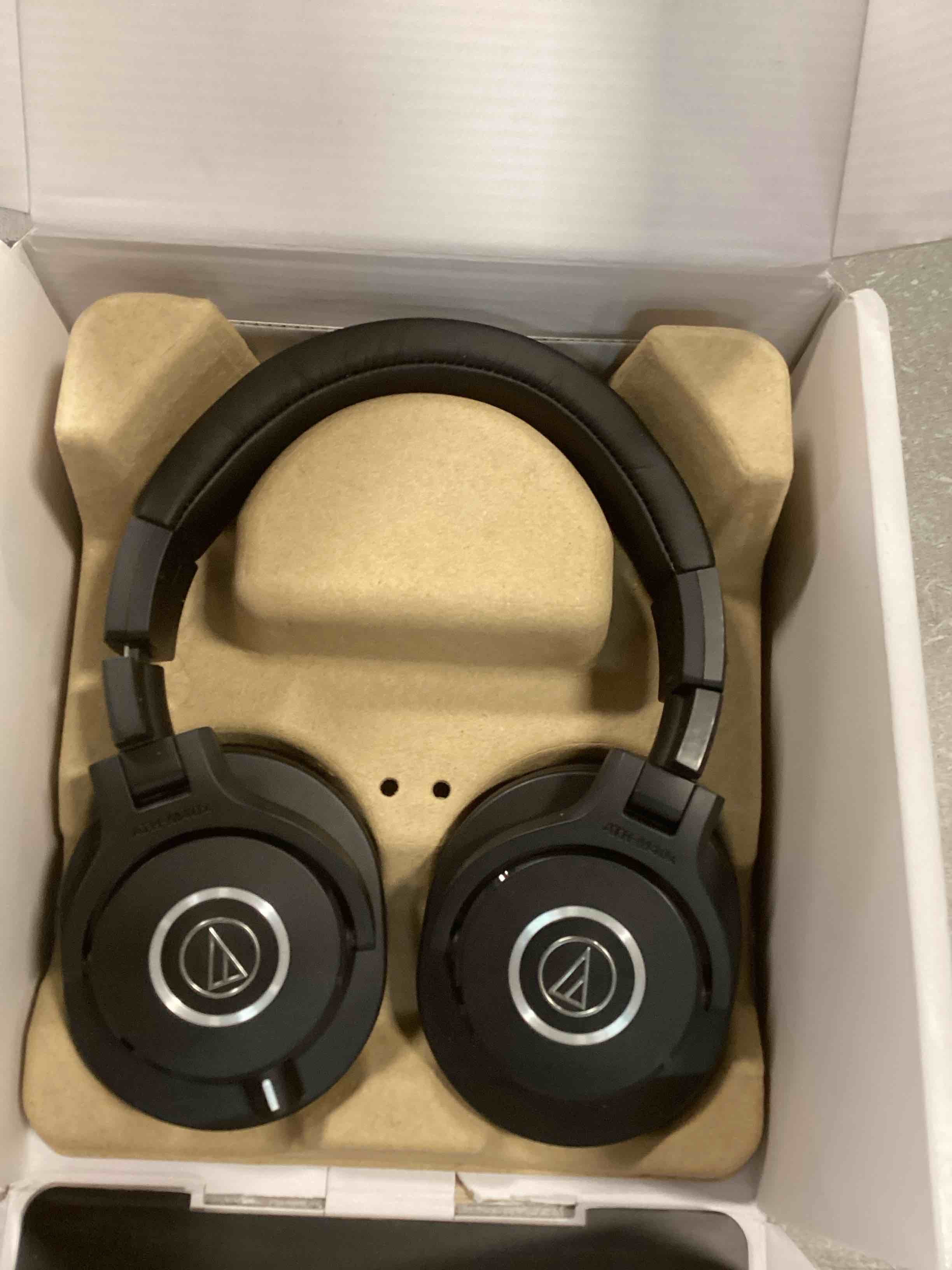 https://s3.amazonaws.com/lotting-images-prod/bidfta/GRN5925342_1710359702092.jpeg