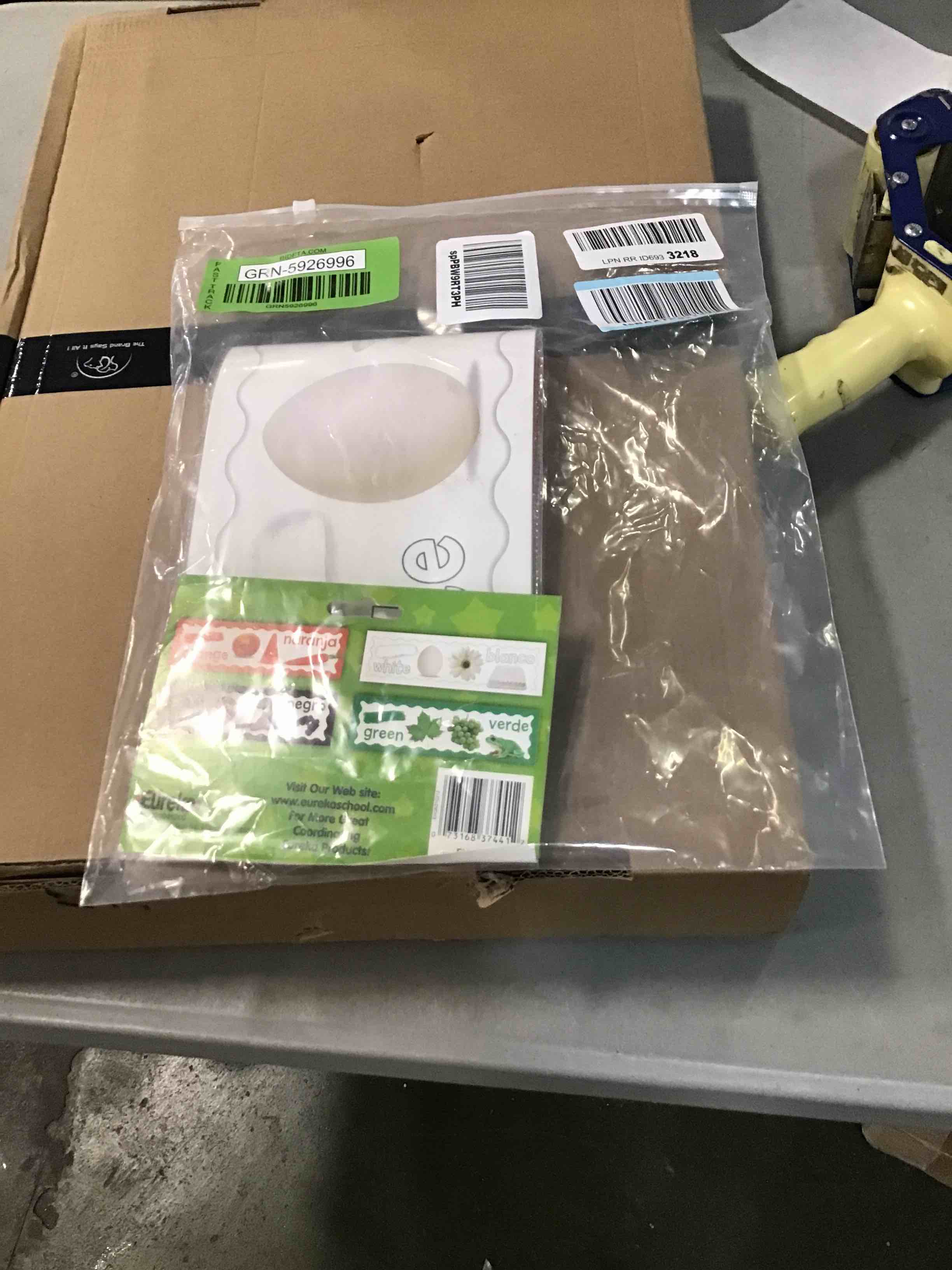 https://s3.amazonaws.com/lotting-images-prod/bidfta/GRN5926996_1709917194573.jpeg