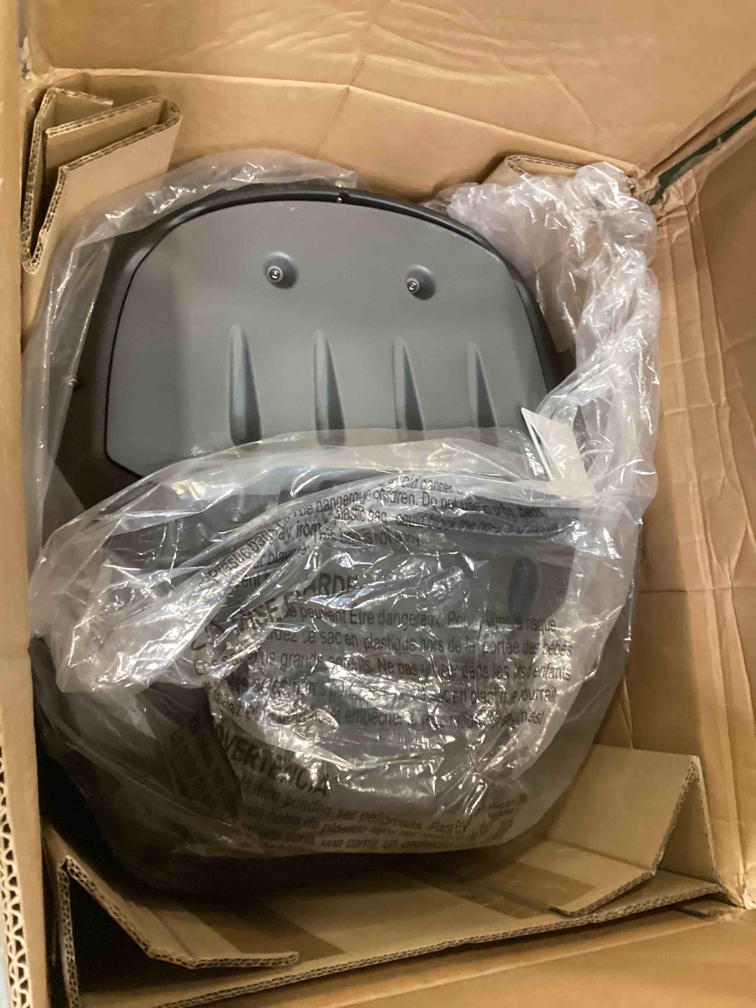 https://s3.amazonaws.com/lotting-images-prod/bidfta/GRN5928013_1710951511101.jpeg