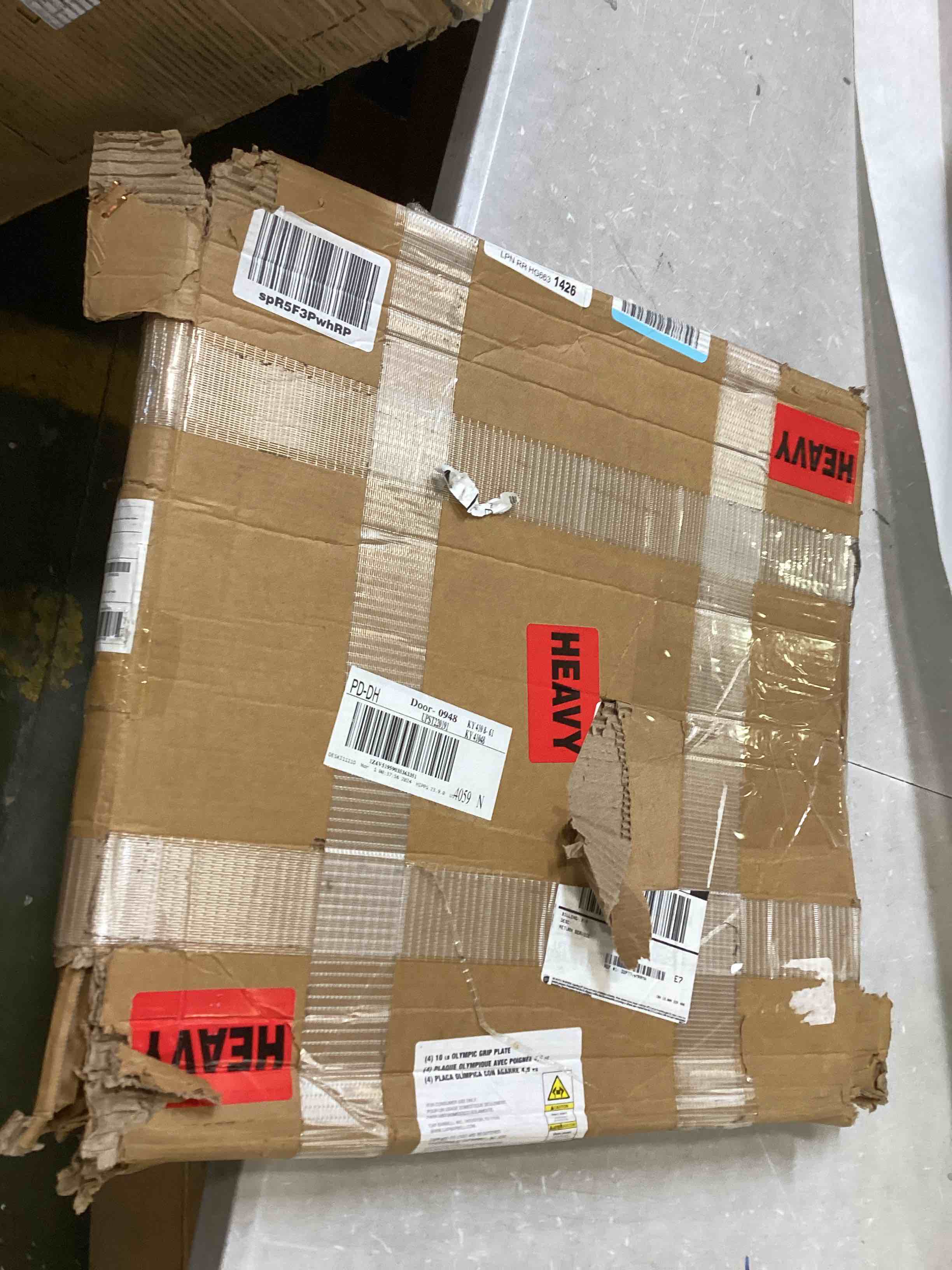 https://s3.amazonaws.com/lotting-images-prod/bidfta/GRN5928037_1710955780565.jpeg