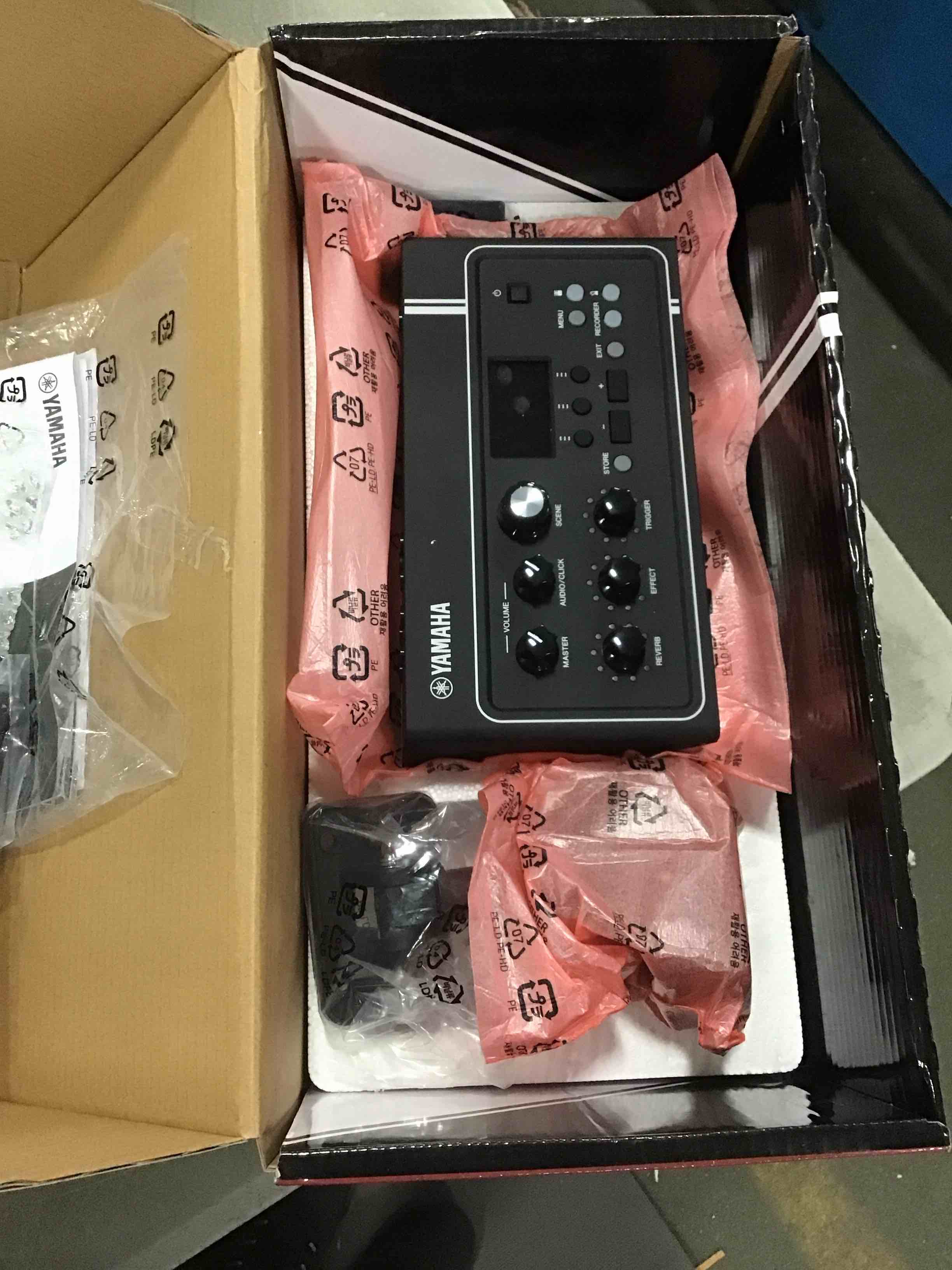 https://s3.amazonaws.com/lotting-images-prod/bidfta/GRN5930254_1710334167835.jpeg