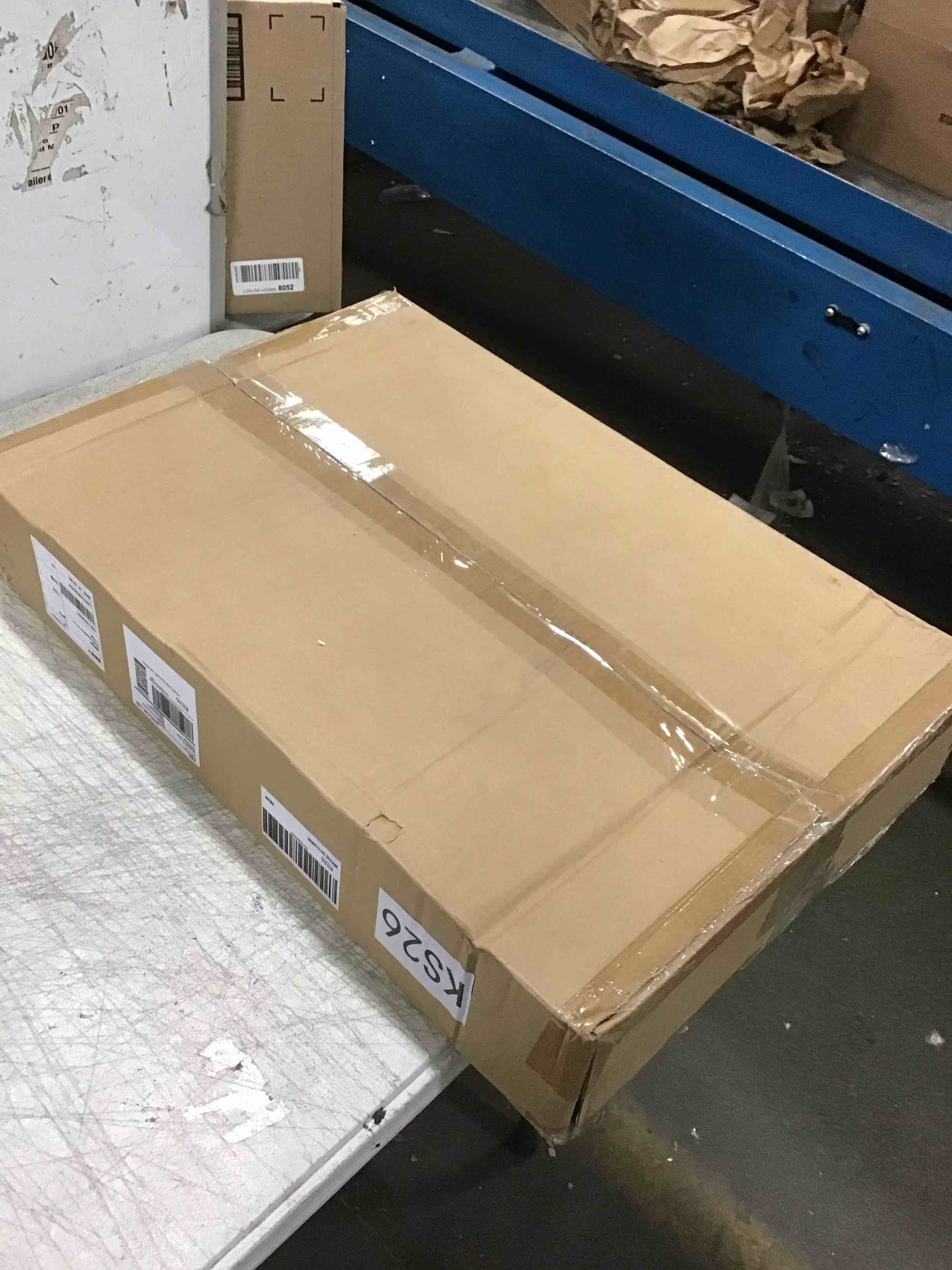 https://s3.amazonaws.com/lotting-images-prod/bidfta/GRN5930955_1710763553793.jpeg