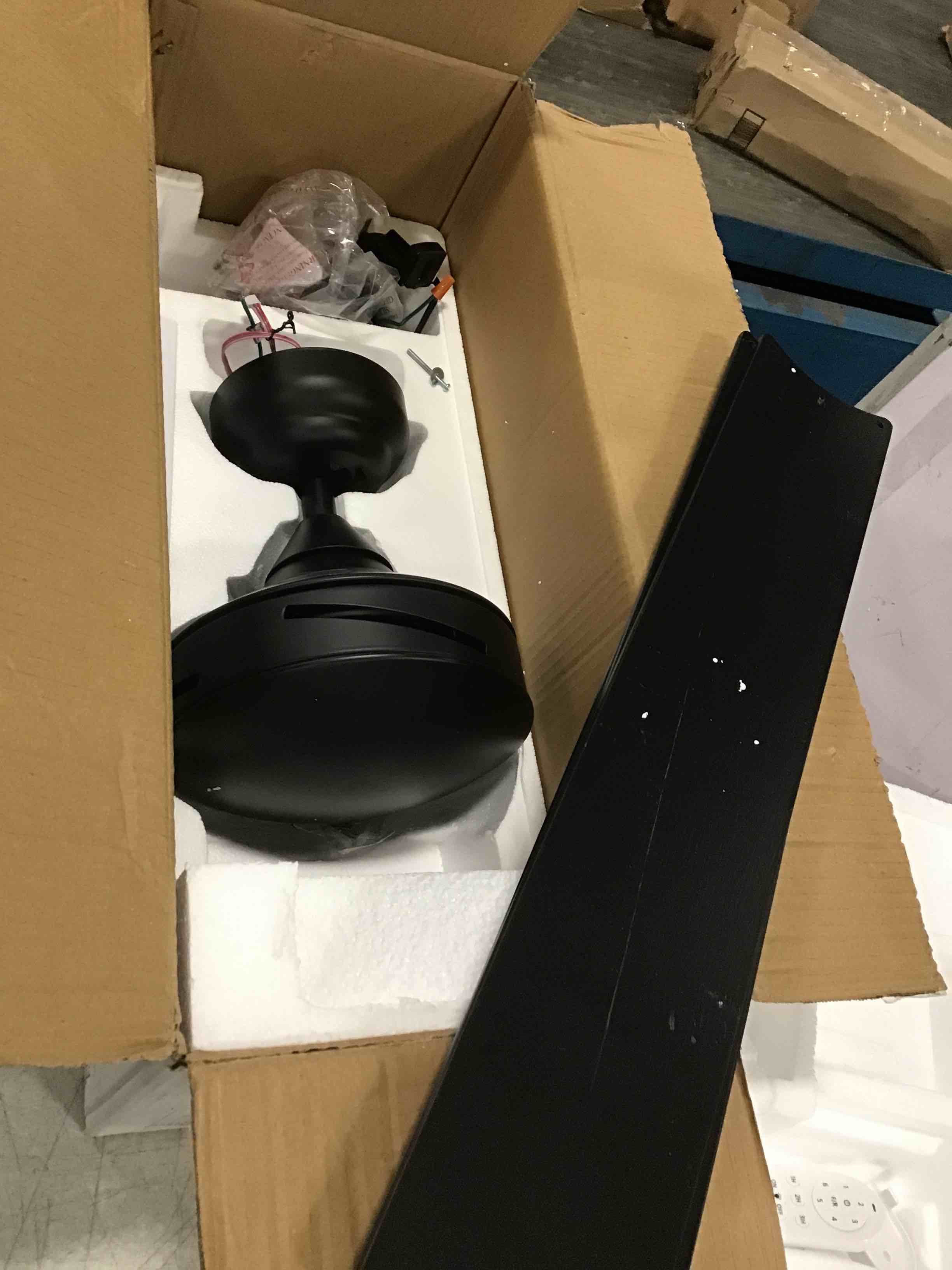 https://s3.amazonaws.com/lotting-images-prod/bidfta/GRN5932568_1710776348539.jpeg
