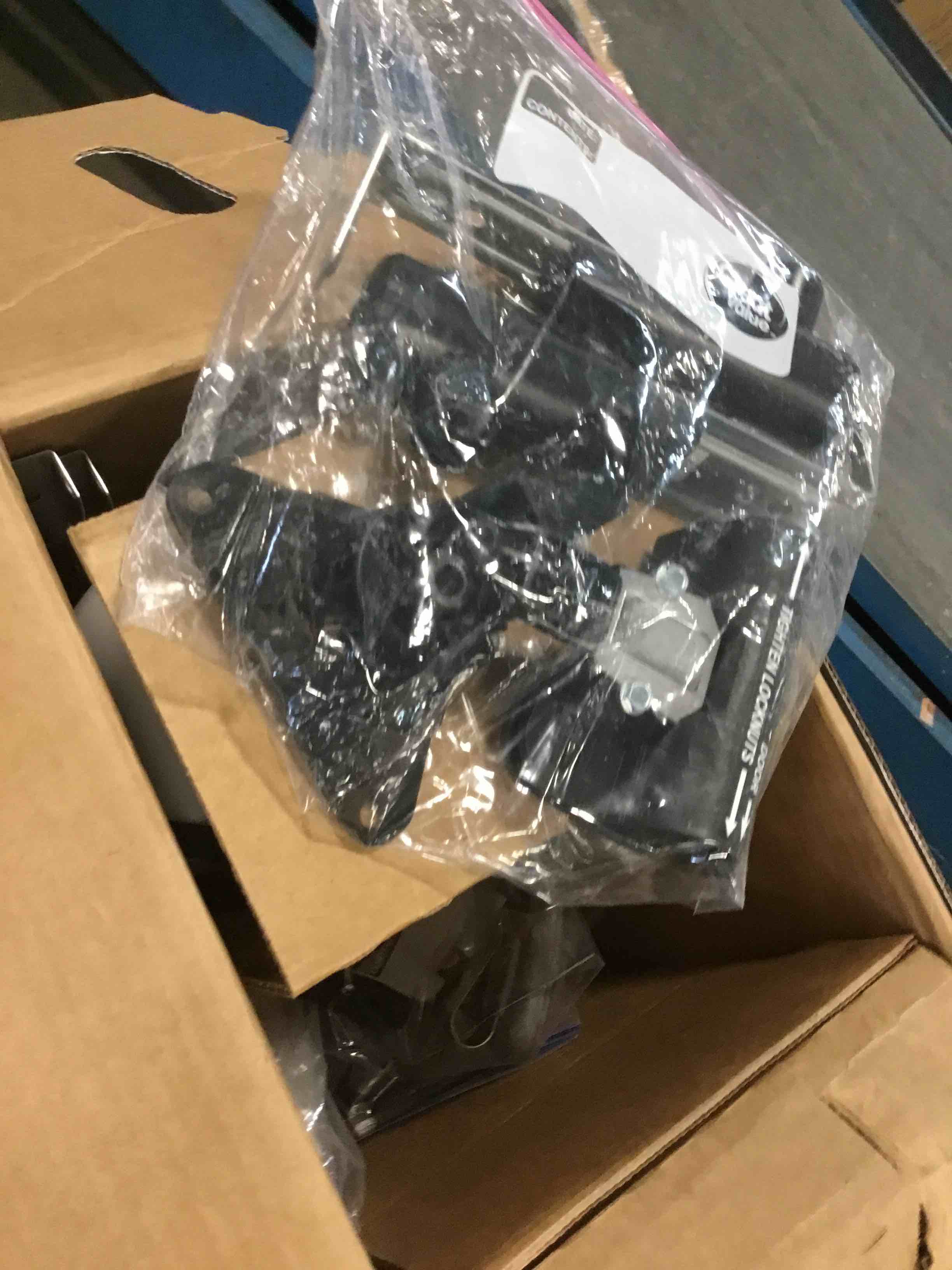 https://s3.amazonaws.com/lotting-images-prod/bidfta/GRN5935563_1710862103202.jpeg