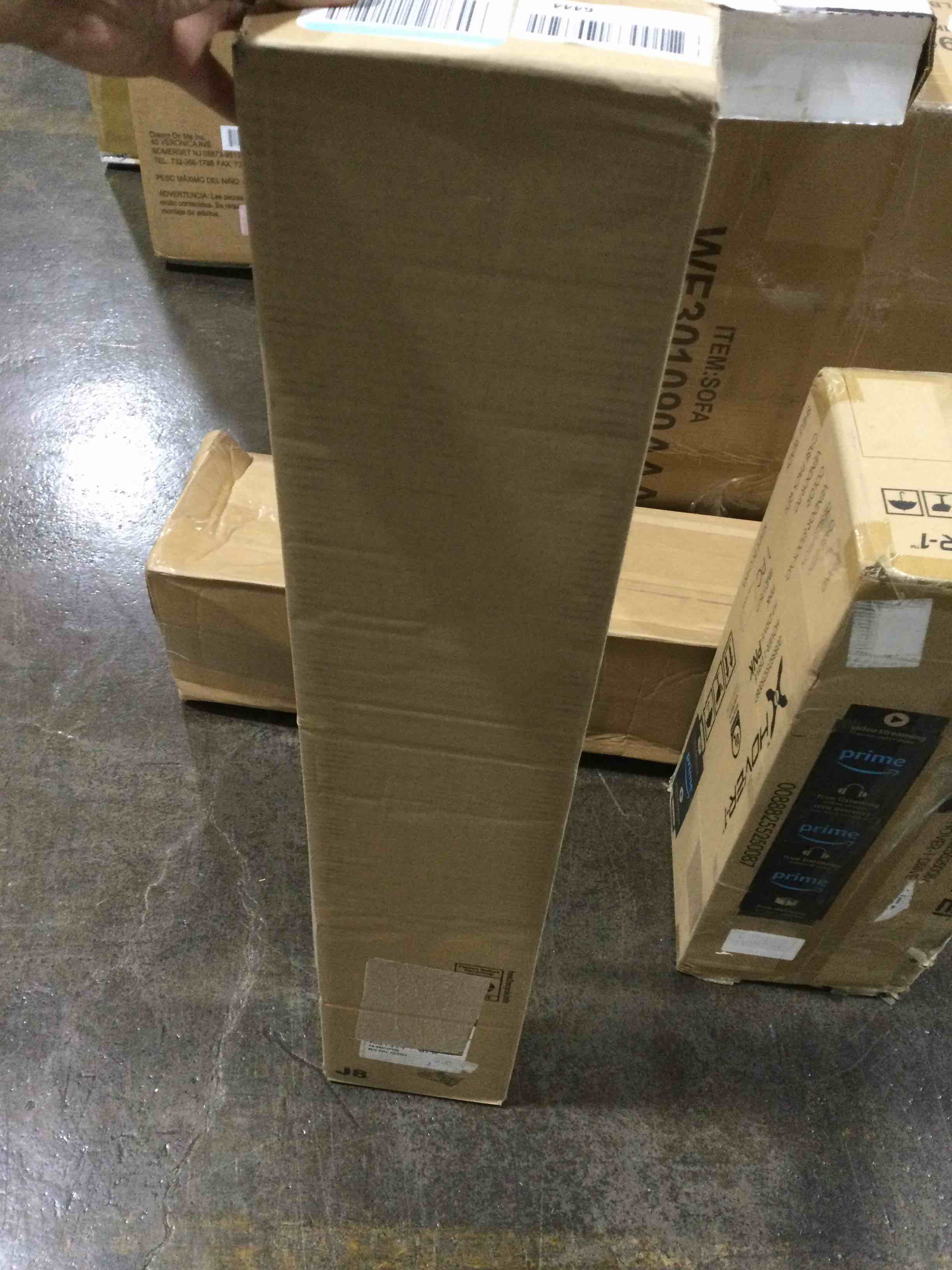https://s3.amazonaws.com/lotting-images-prod/bidfta/GRN5936650_1707488125026.jpeg