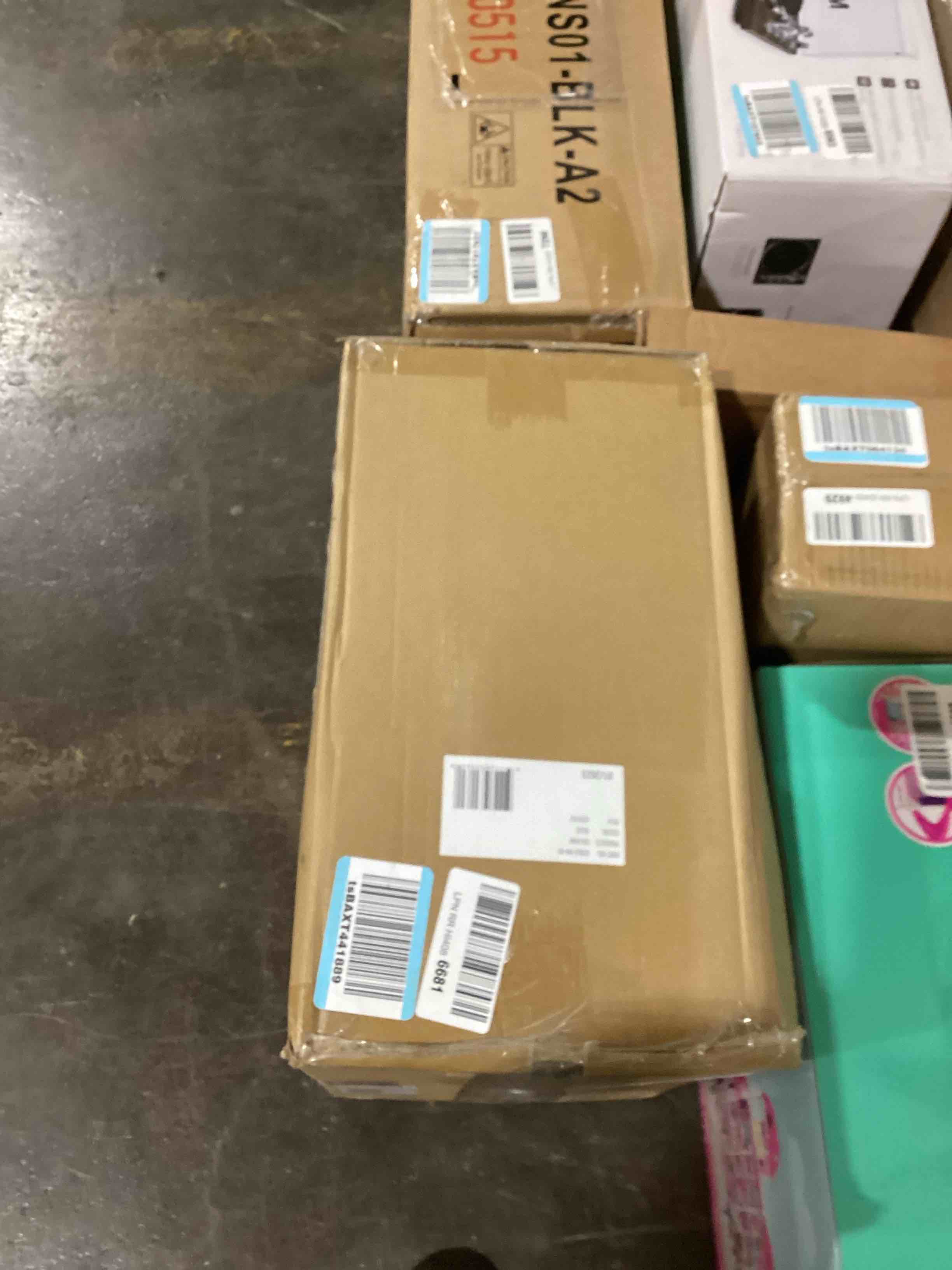 https://s3.amazonaws.com/lotting-images-prod/bidfta/GRN5937567_1707408701331.jpeg