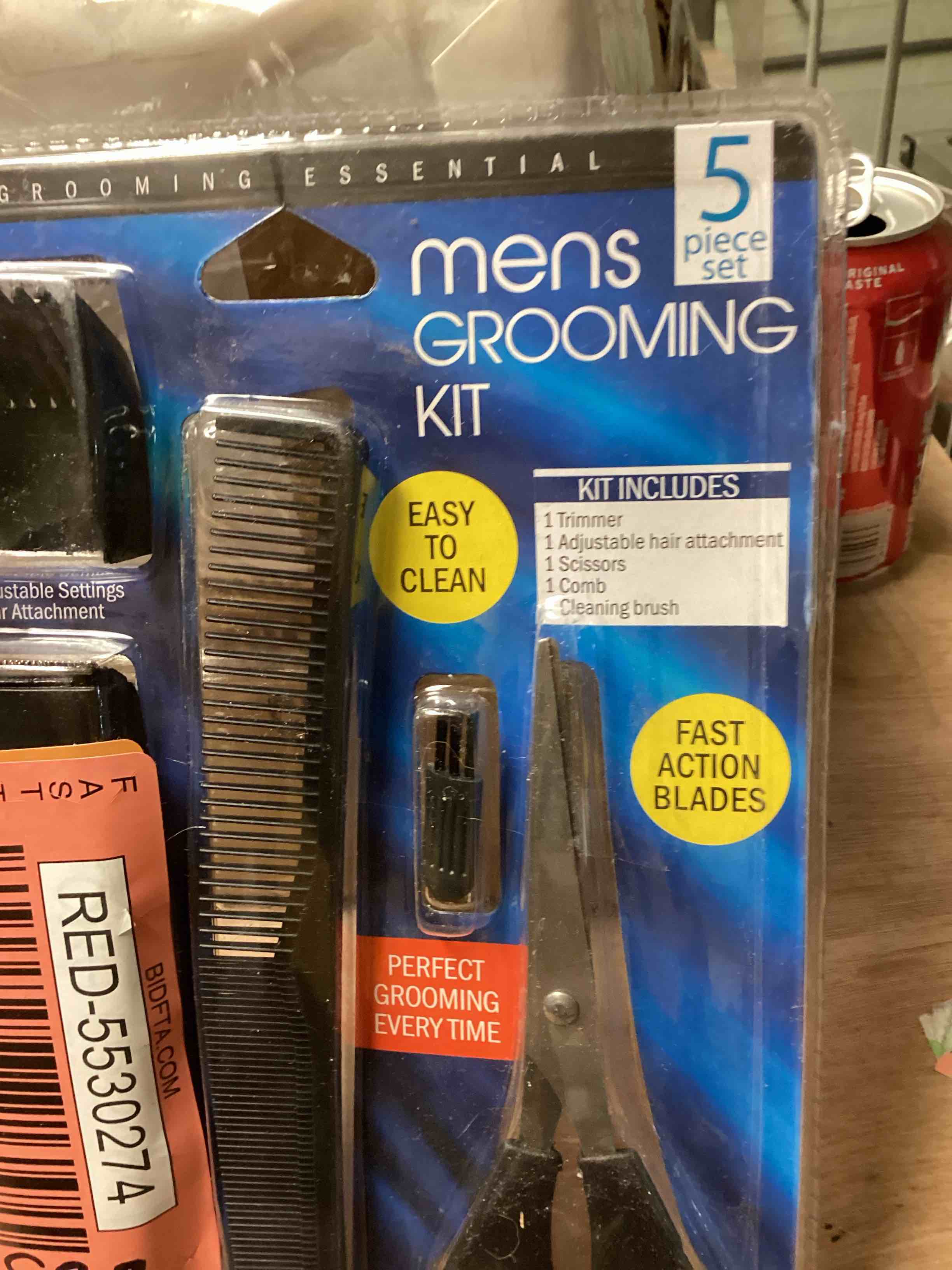 Men’s grooming kit