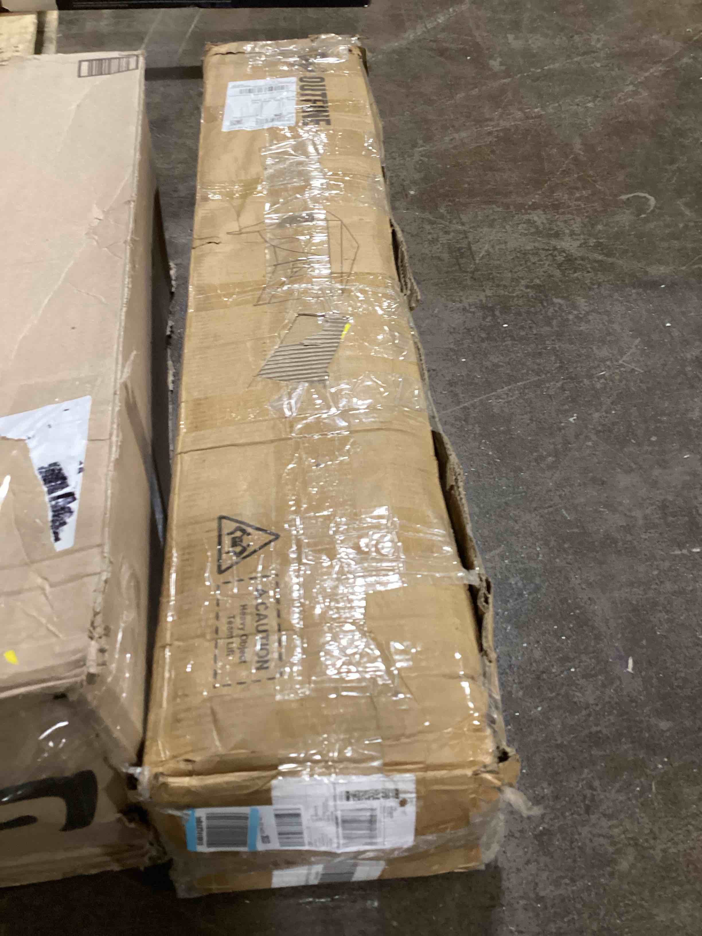 https://s3.amazonaws.com/lotting-images-prod/bidfta/GRN5943987_1707751704337.jpeg