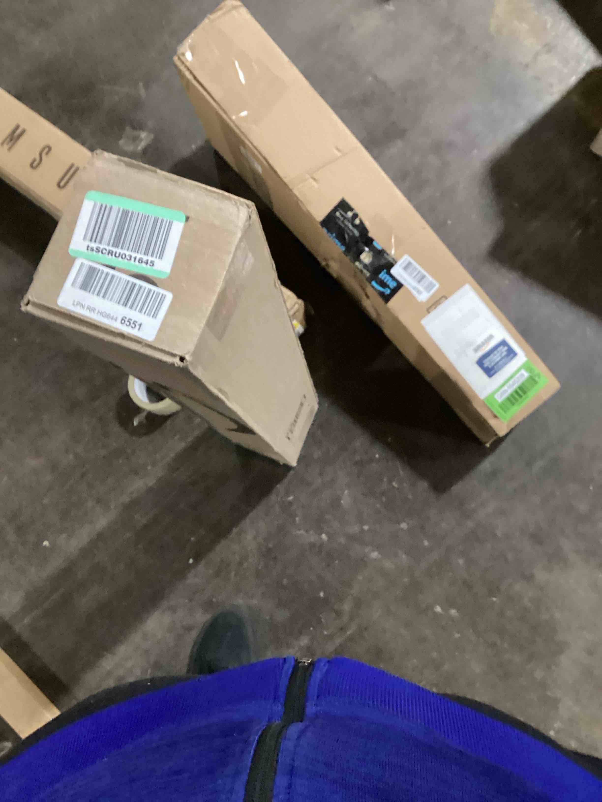 https://s3.amazonaws.com/lotting-images-prod/bidfta/GRN5945199_1708964626104.jpeg