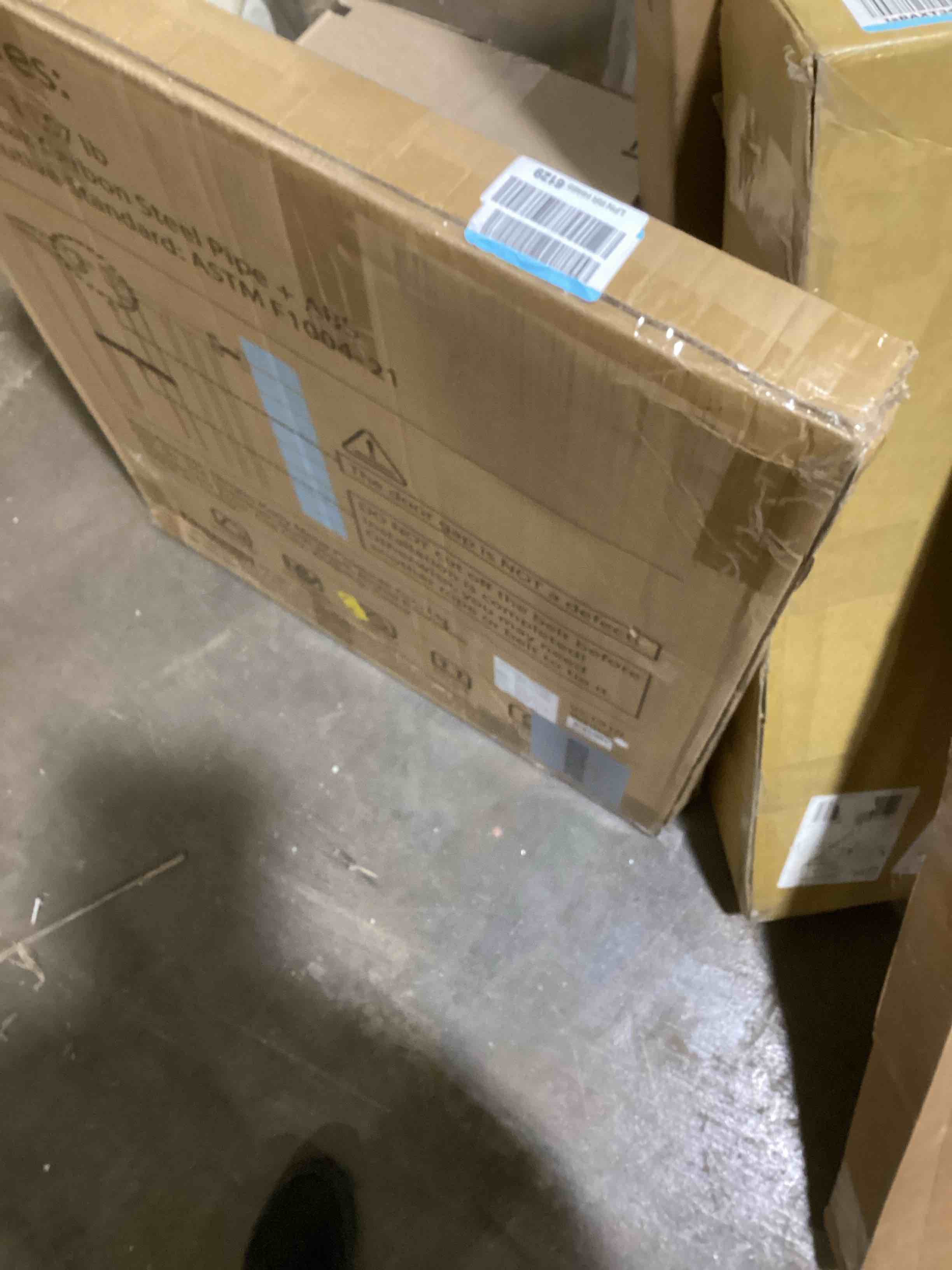 https://s3.amazonaws.com/lotting-images-prod/bidfta/GRN5945769_1709049935518.jpeg