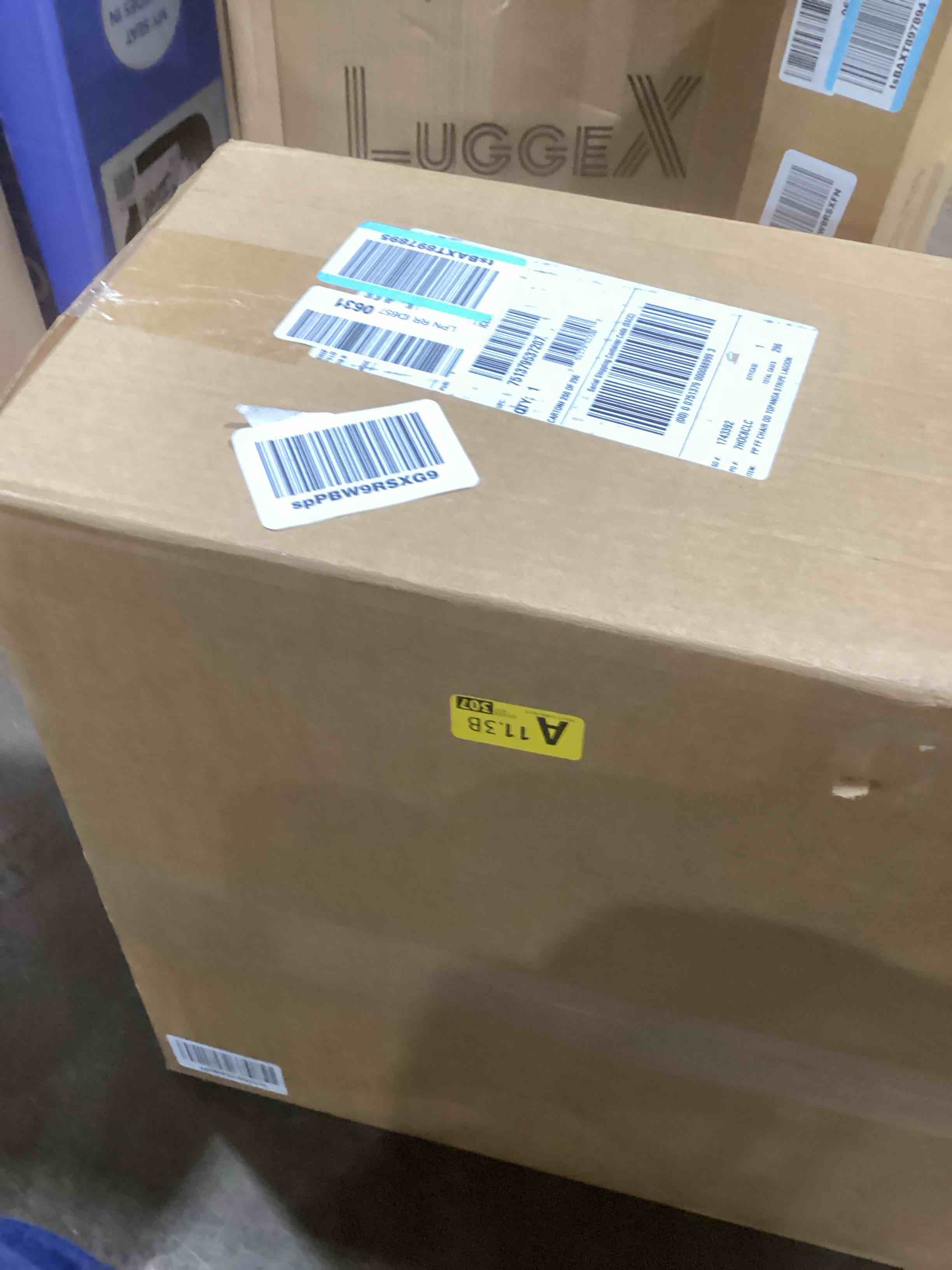 https://s3.amazonaws.com/lotting-images-prod/bidfta/GRN5945976_1709302818272.jpeg