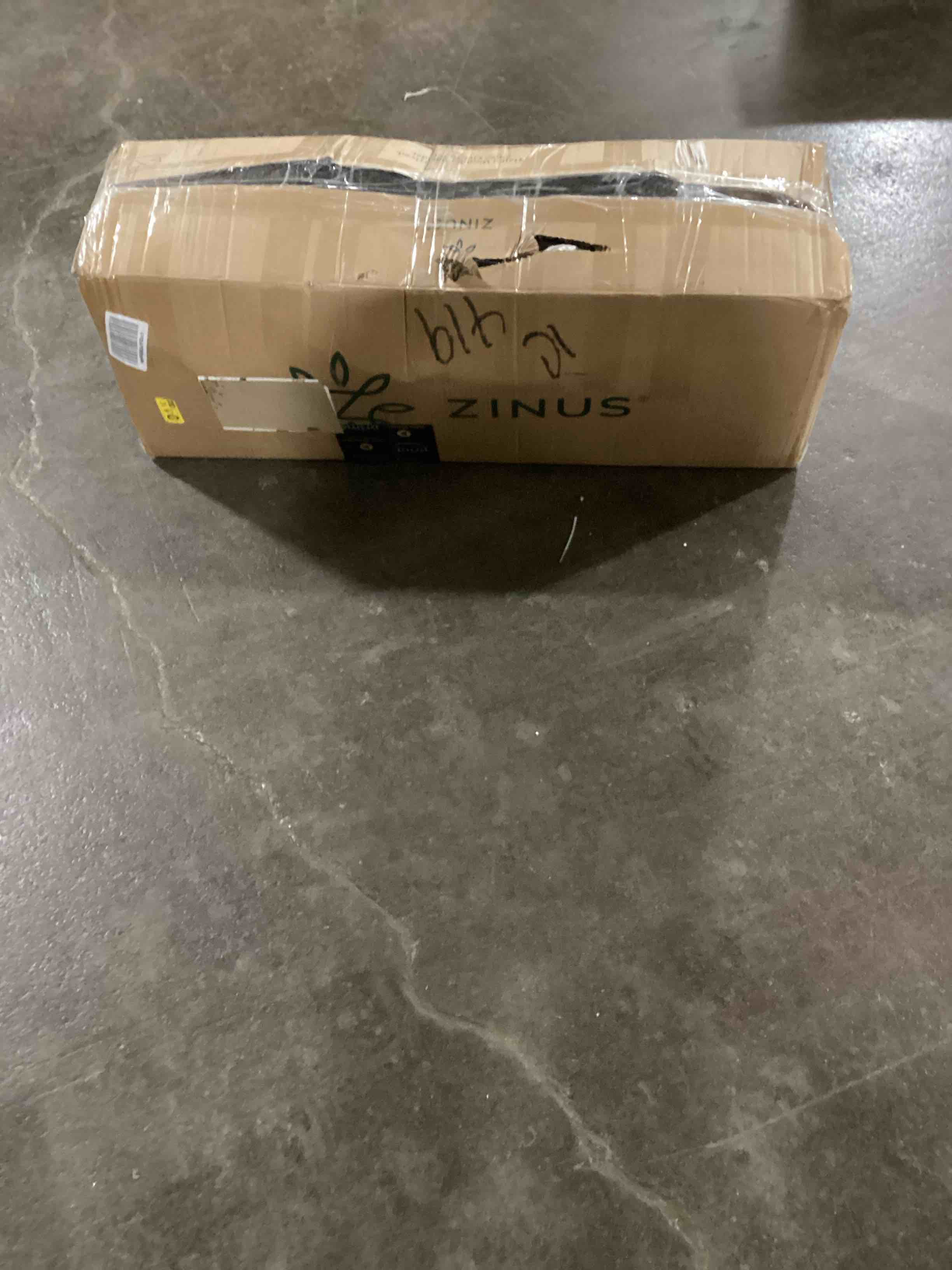 https://s3.amazonaws.com/lotting-images-prod/bidfta/GRN5946412_1709670133089.jpeg