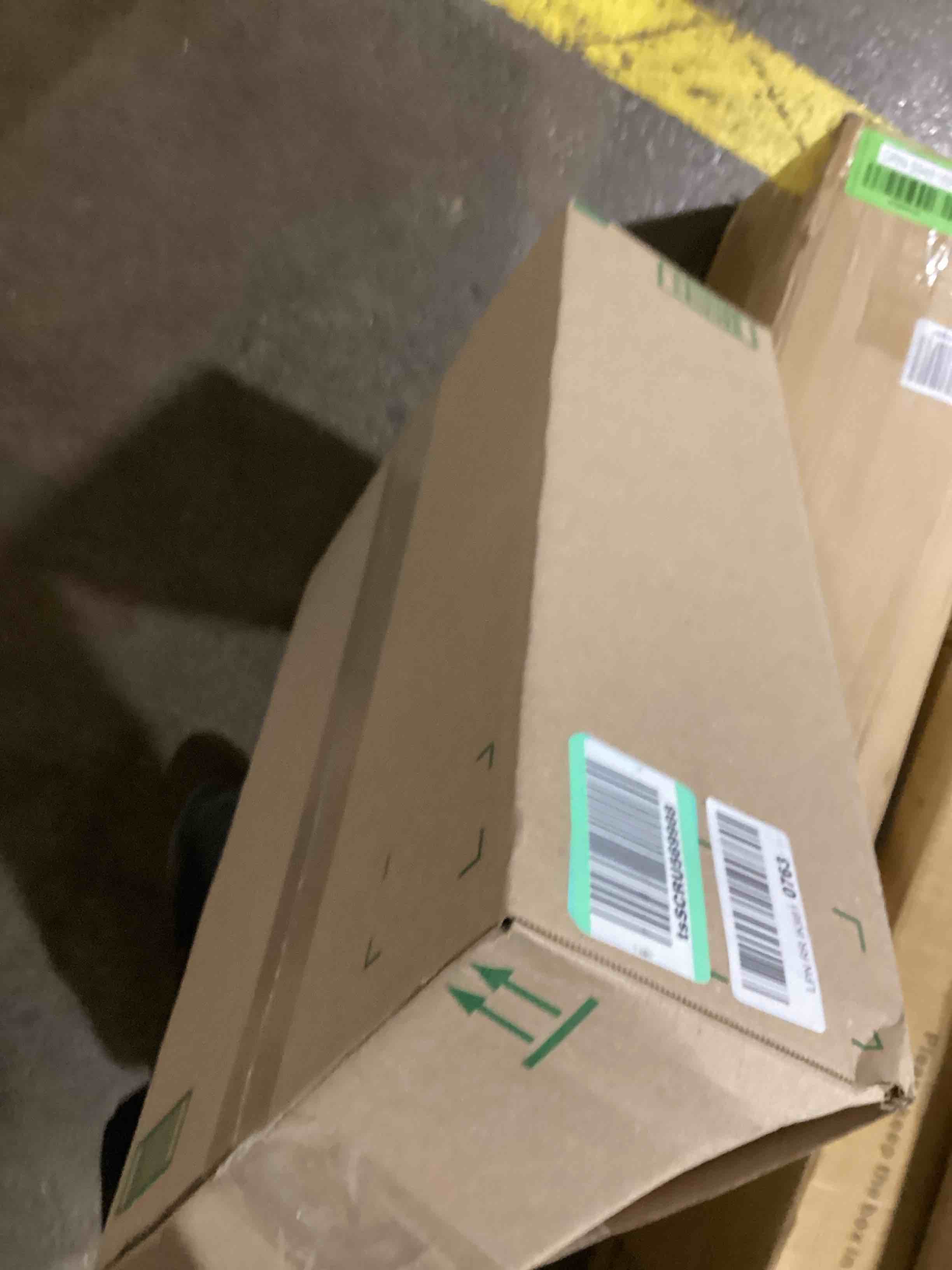 https://s3.amazonaws.com/lotting-images-prod/bidfta/GRN5948171_1718135420581.jpeg