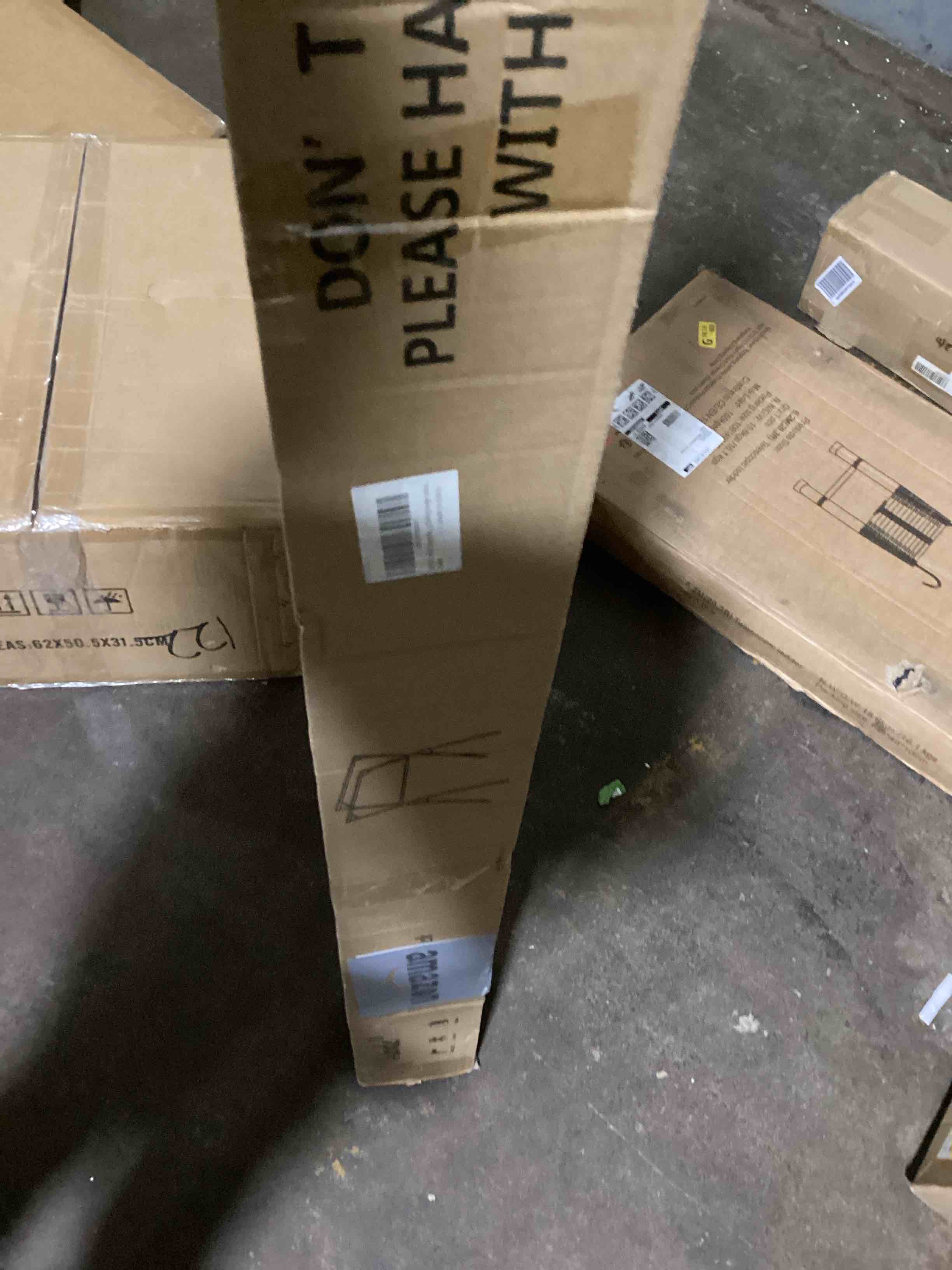 https://s3.amazonaws.com/lotting-images-prod/bidfta/GRN5948187_1718139322496.jpeg