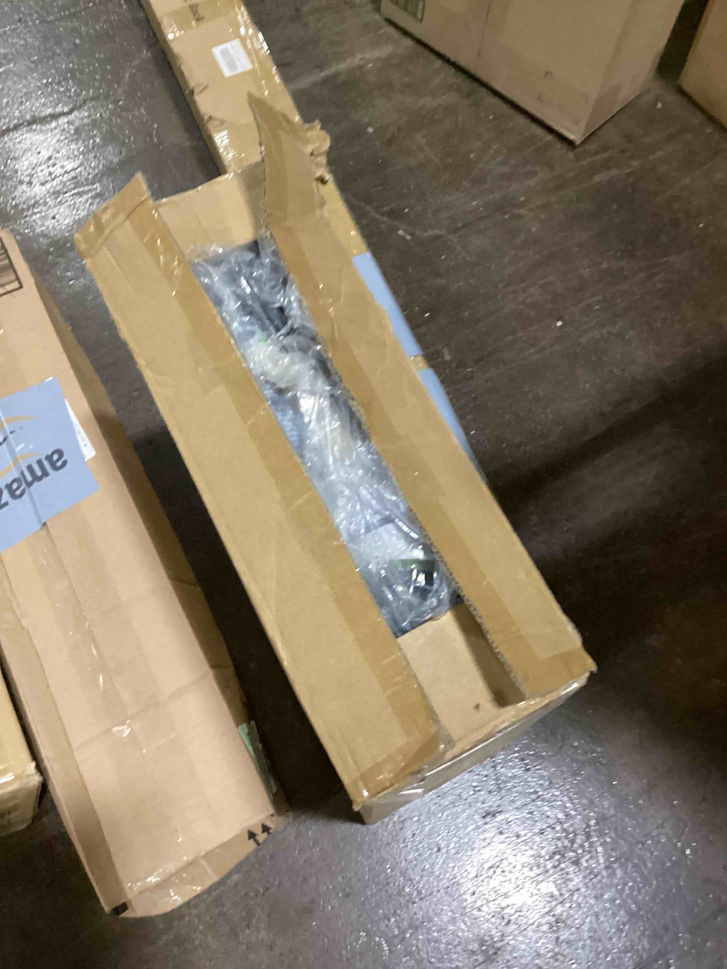 https://s3.amazonaws.com/lotting-images-prod/bidfta/GRN5948374_1718297780498.jpeg