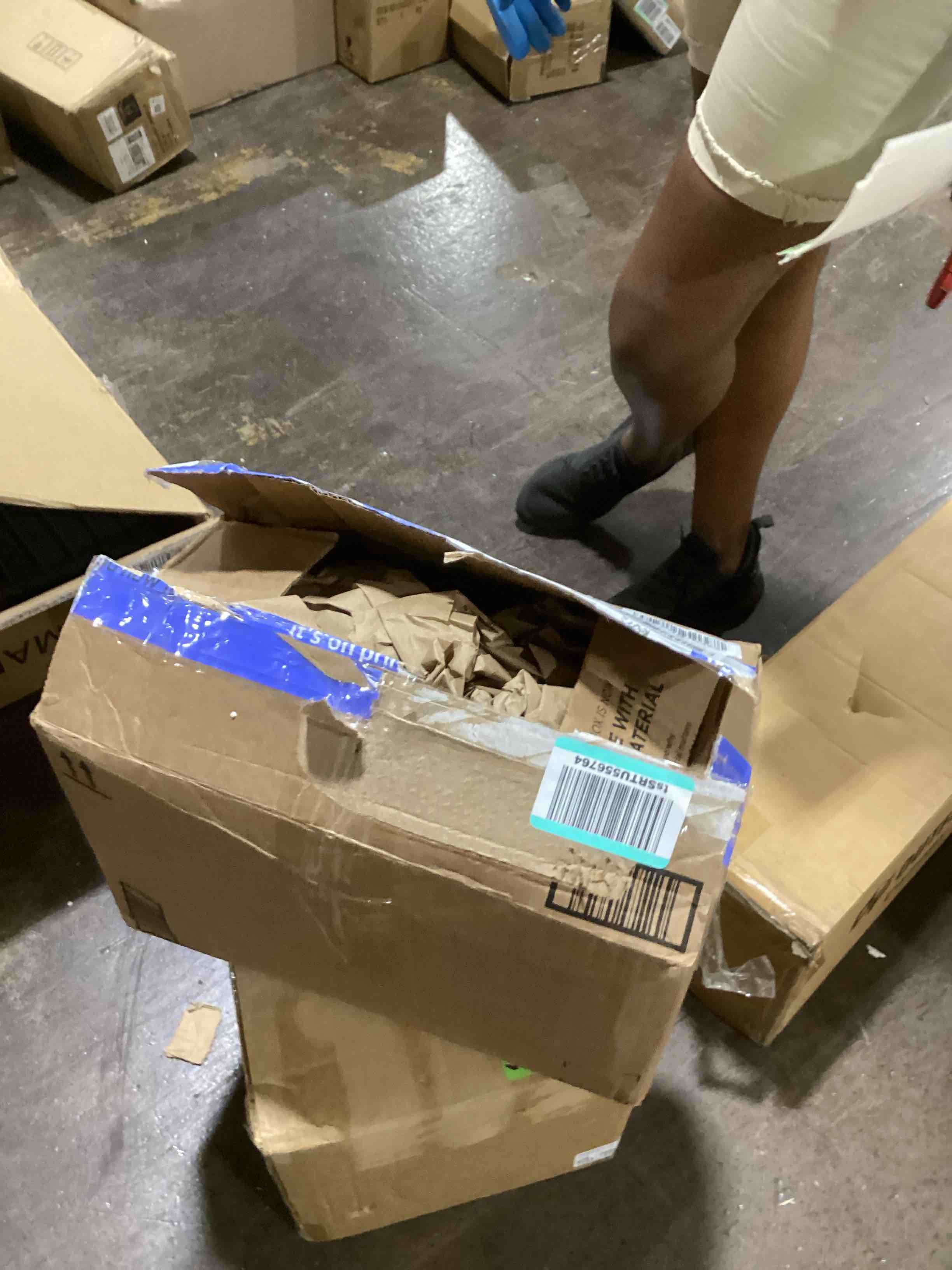 https://s3.amazonaws.com/lotting-images-prod/bidfta/GRN5948378_1718300389816.jpeg