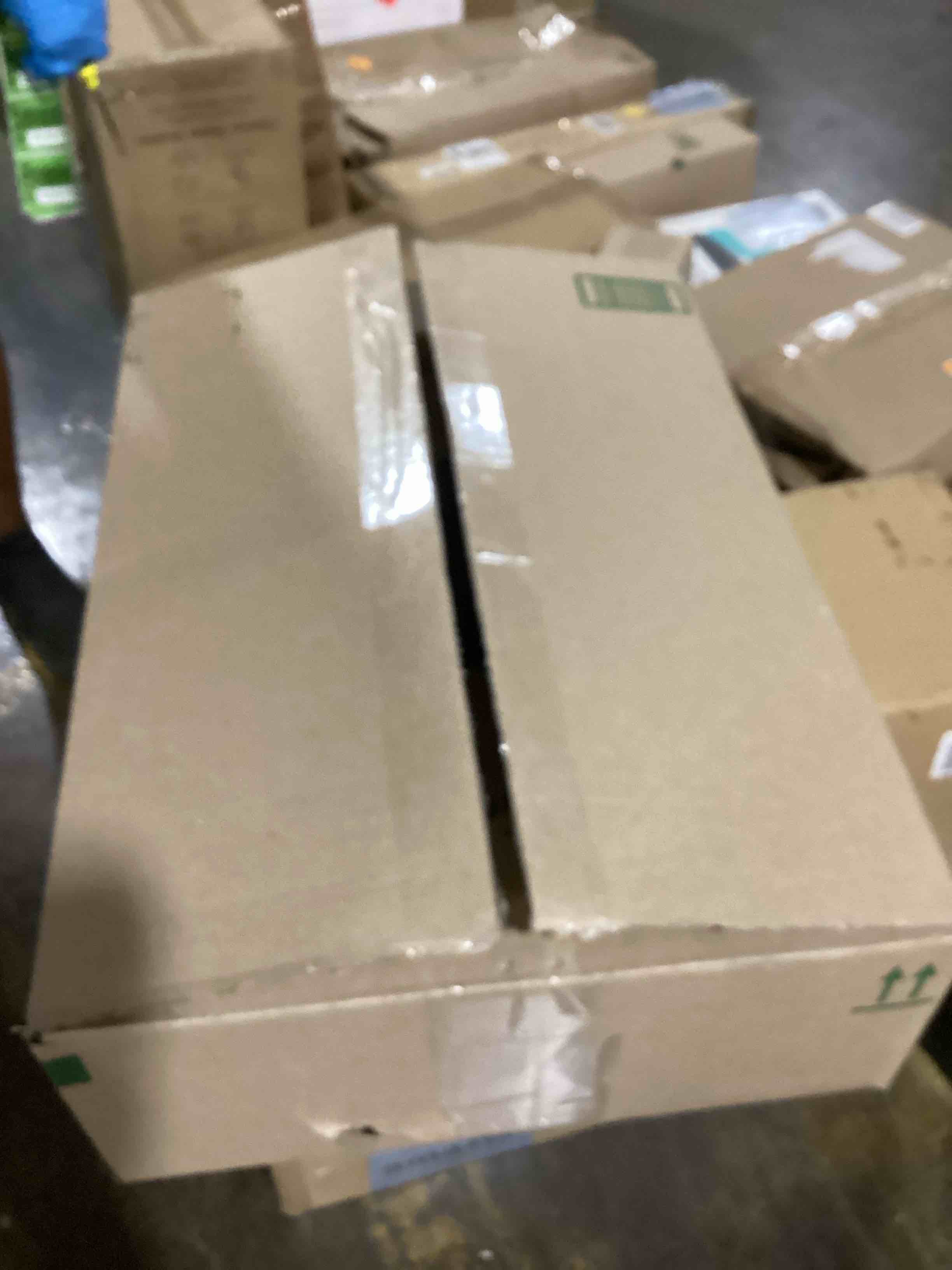 https://s3.amazonaws.com/lotting-images-prod/bidfta/GRN5948386_1718301597171.jpeg