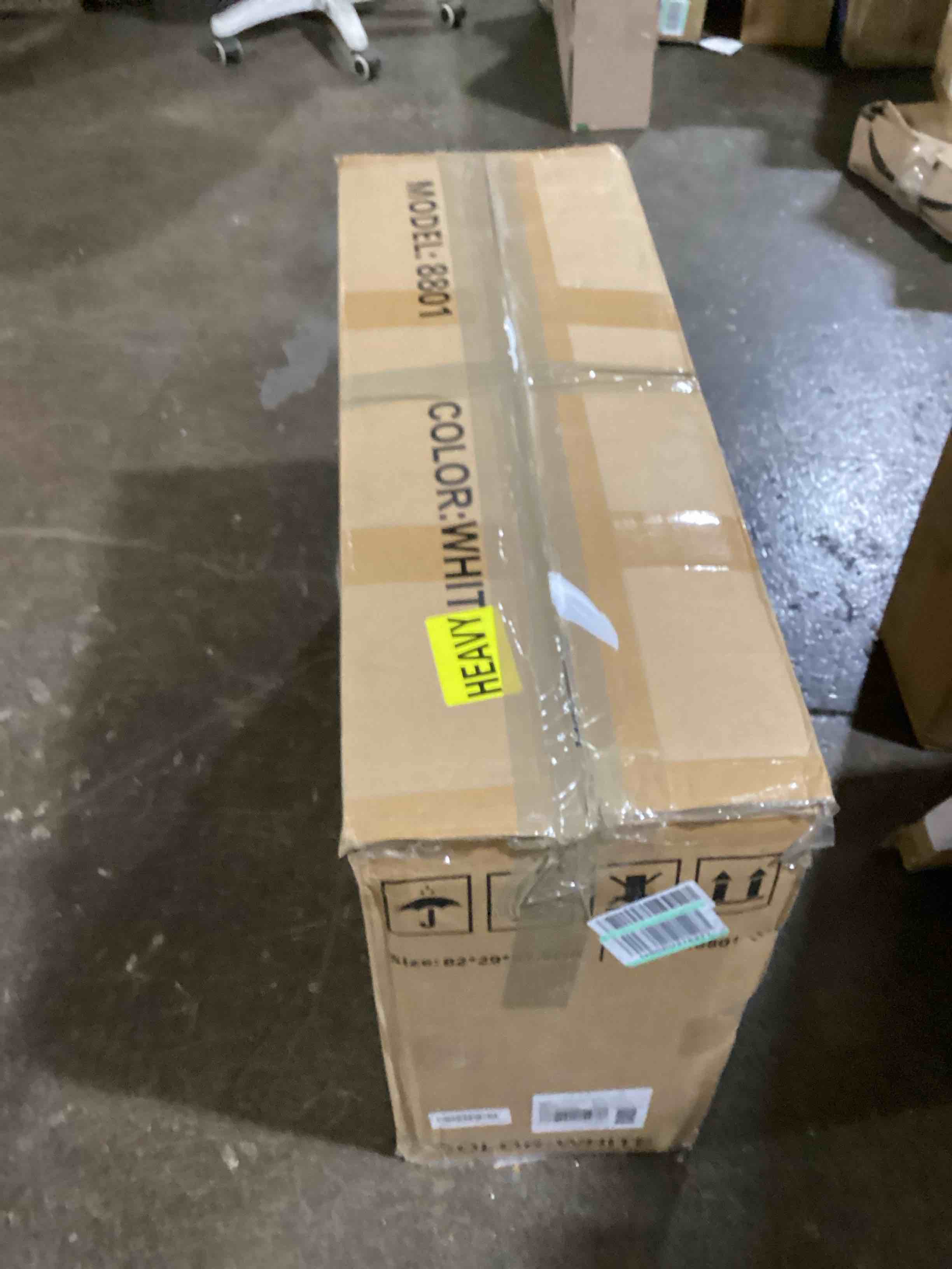 https://s3.amazonaws.com/lotting-images-prod/bidfta/GRN5951363_1720037844884.jpeg
