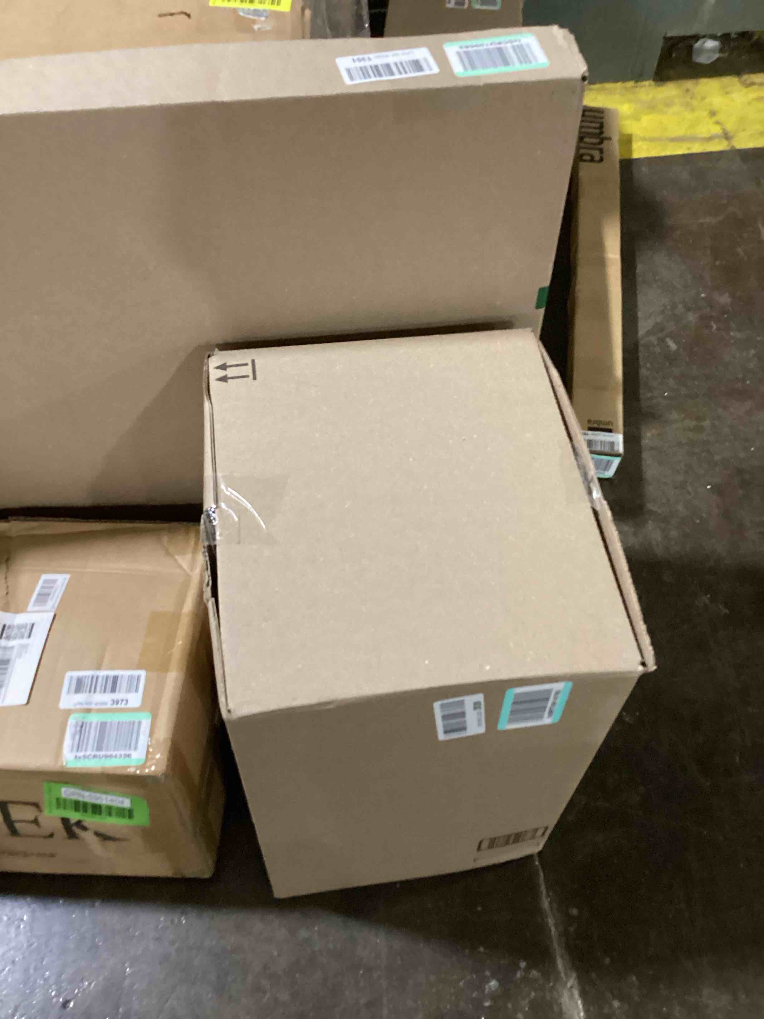 https://s3.amazonaws.com/lotting-images-prod/bidfta/GRN5951406_1720041851353.jpeg