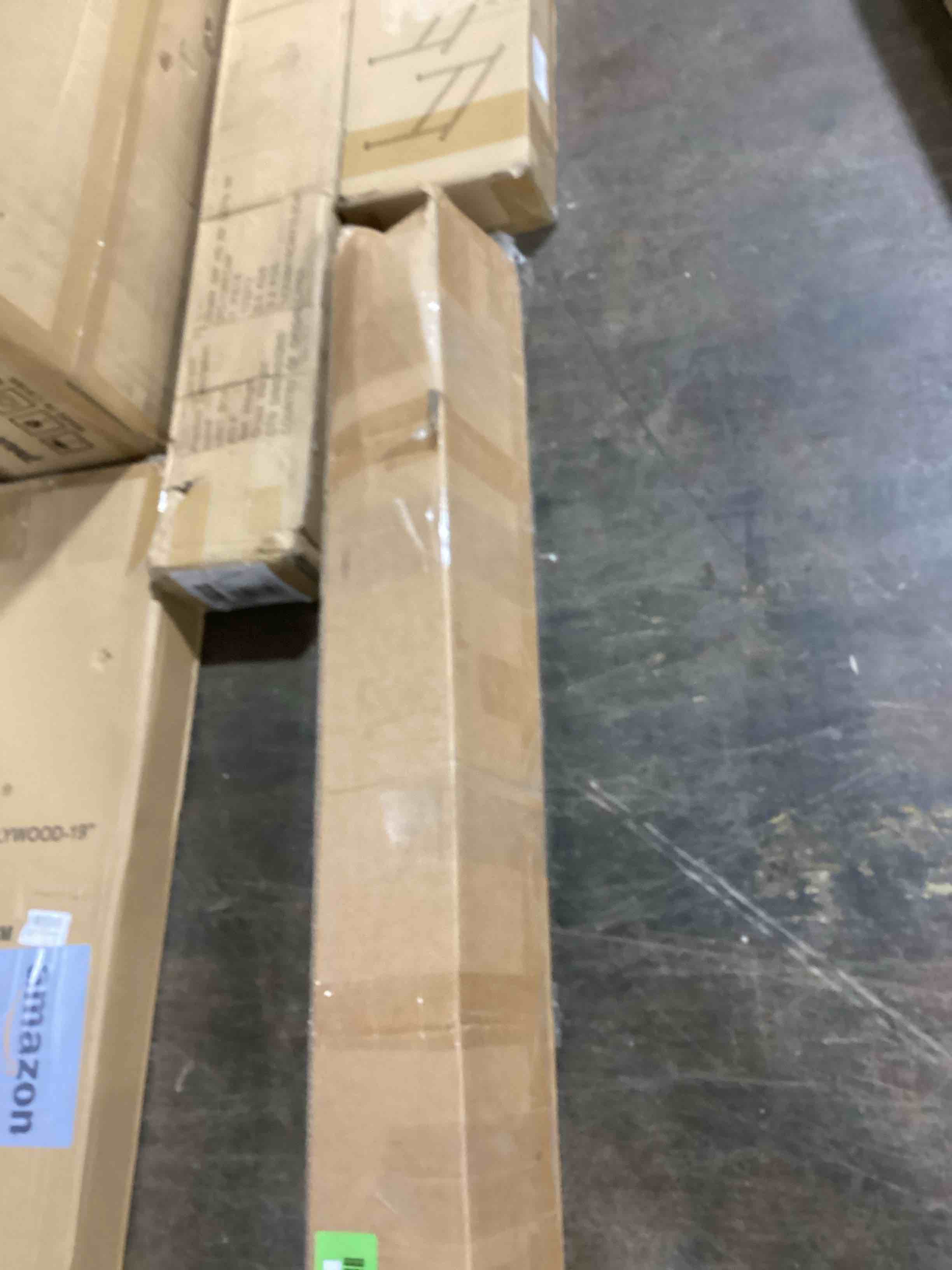 https://s3.amazonaws.com/lotting-images-prod/bidfta/GRN5951531_1720441033772.jpeg