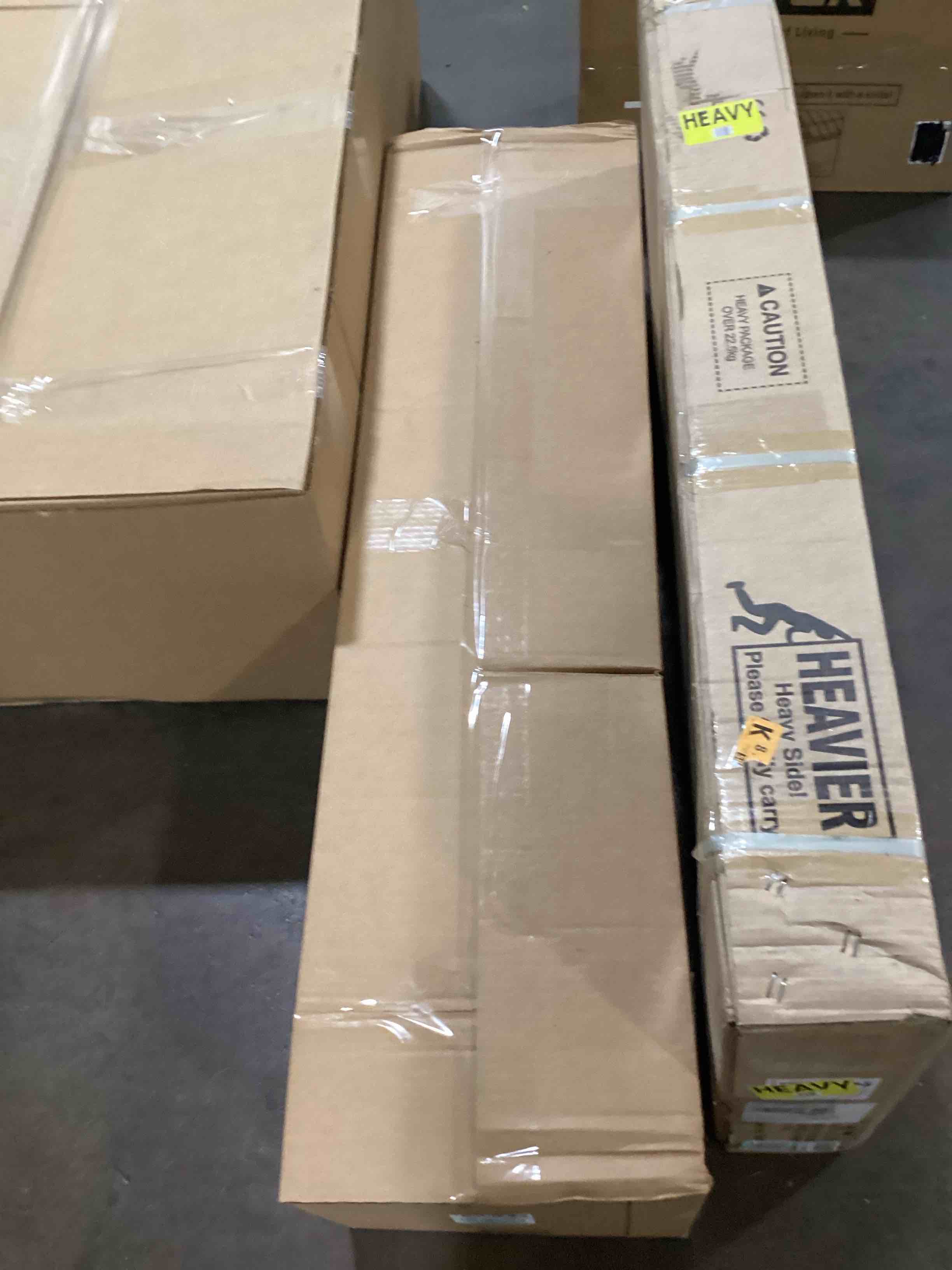 https://s3.amazonaws.com/lotting-images-prod/bidfta/GRN5951750_1720460164169.jpeg