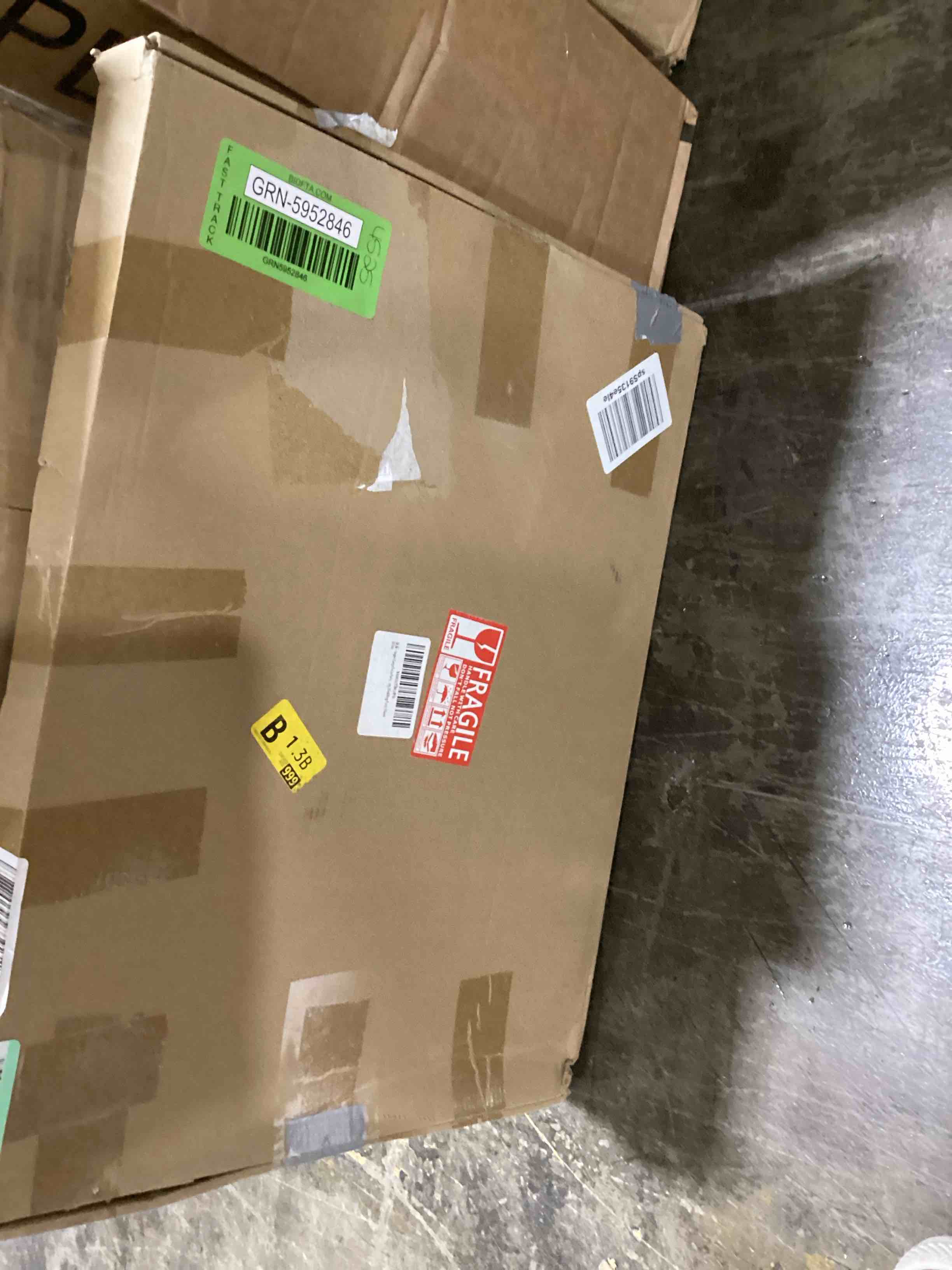 https://s3.amazonaws.com/lotting-images-prod/bidfta/GRN5952846_1718302707033.jpeg