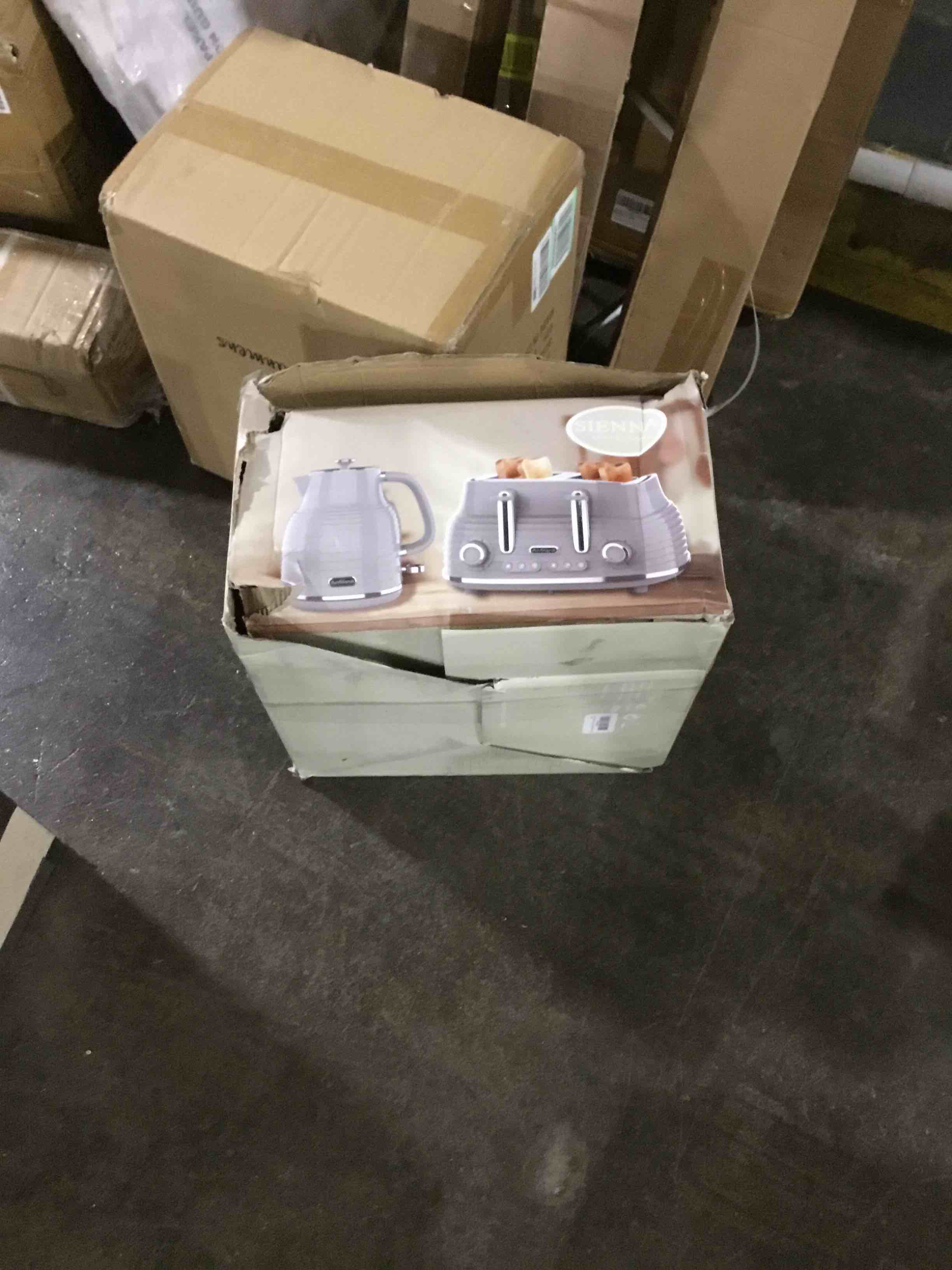 https://s3.amazonaws.com/lotting-images-prod/bidfta/GRN5953030_1718373014177.jpeg