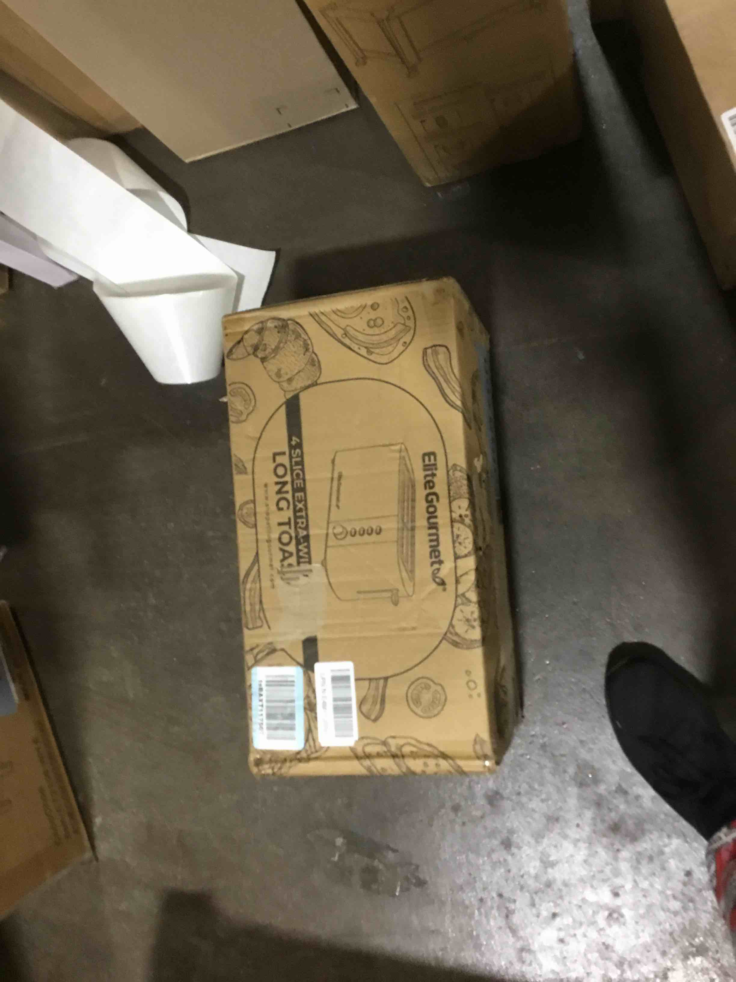 https://s3.amazonaws.com/lotting-images-prod/bidfta/GRN5955094_1722366826122.jpeg
