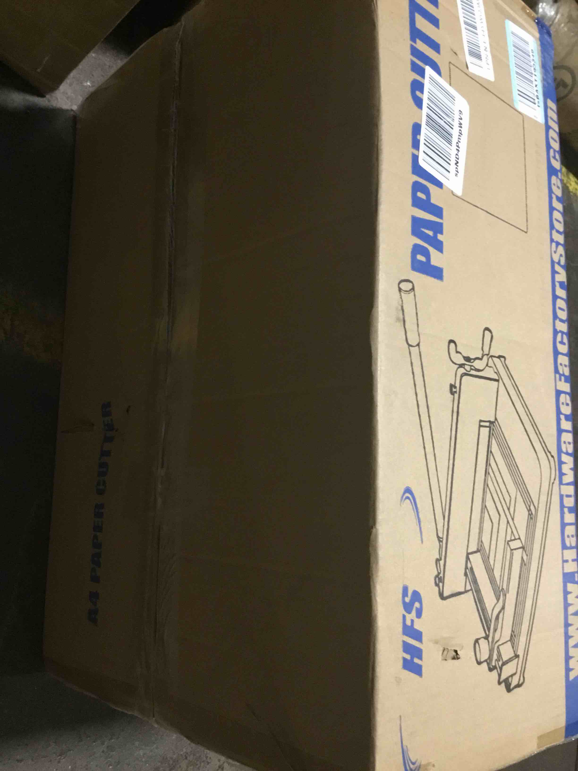 https://s3.amazonaws.com/lotting-images-prod/bidfta/GRN5956871_1721069774150.jpeg