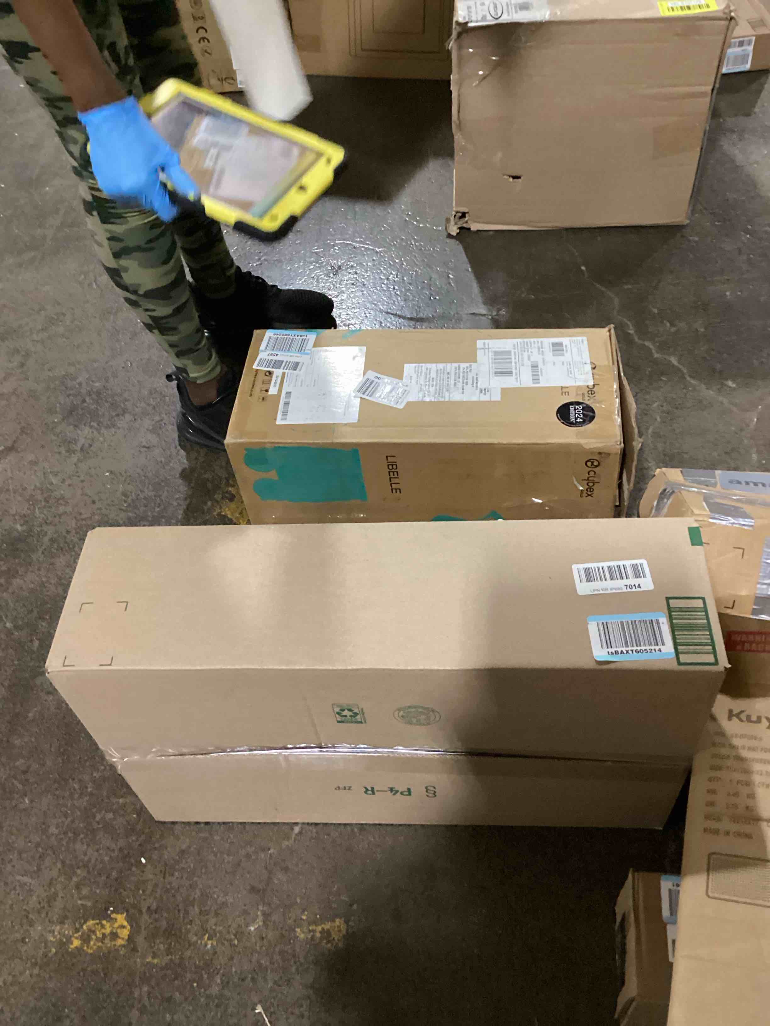 https://s3.amazonaws.com/lotting-images-prod/bidfta/GRN5956970_1719326878384.jpeg