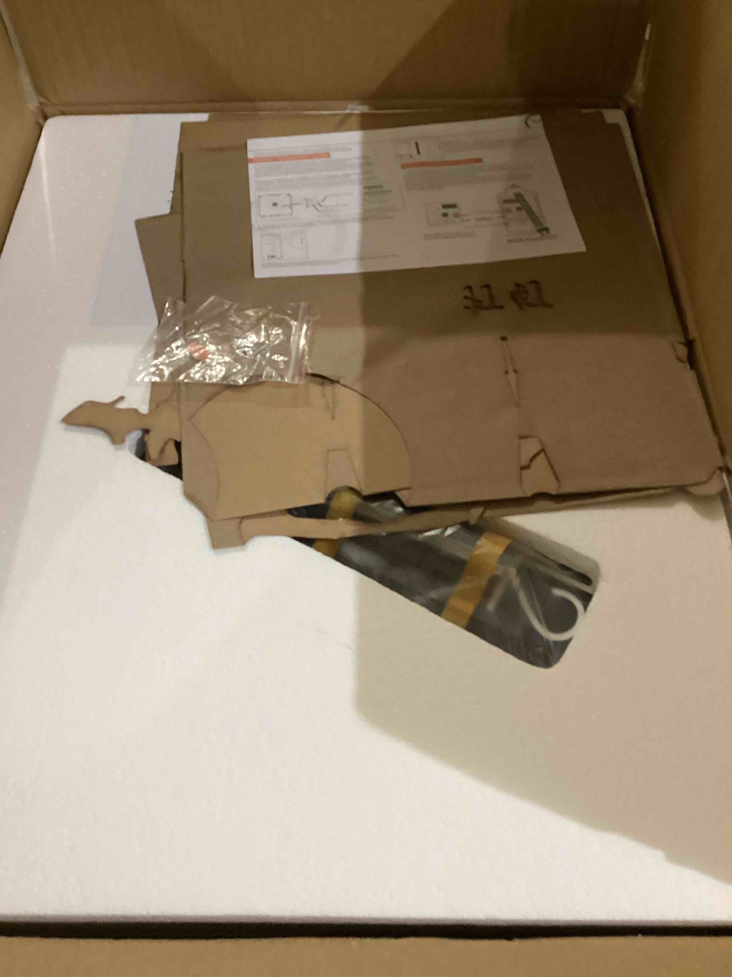 https://s3.amazonaws.com/lotting-images-prod/bidfta/GRN5964871_1730839355342.jpeg