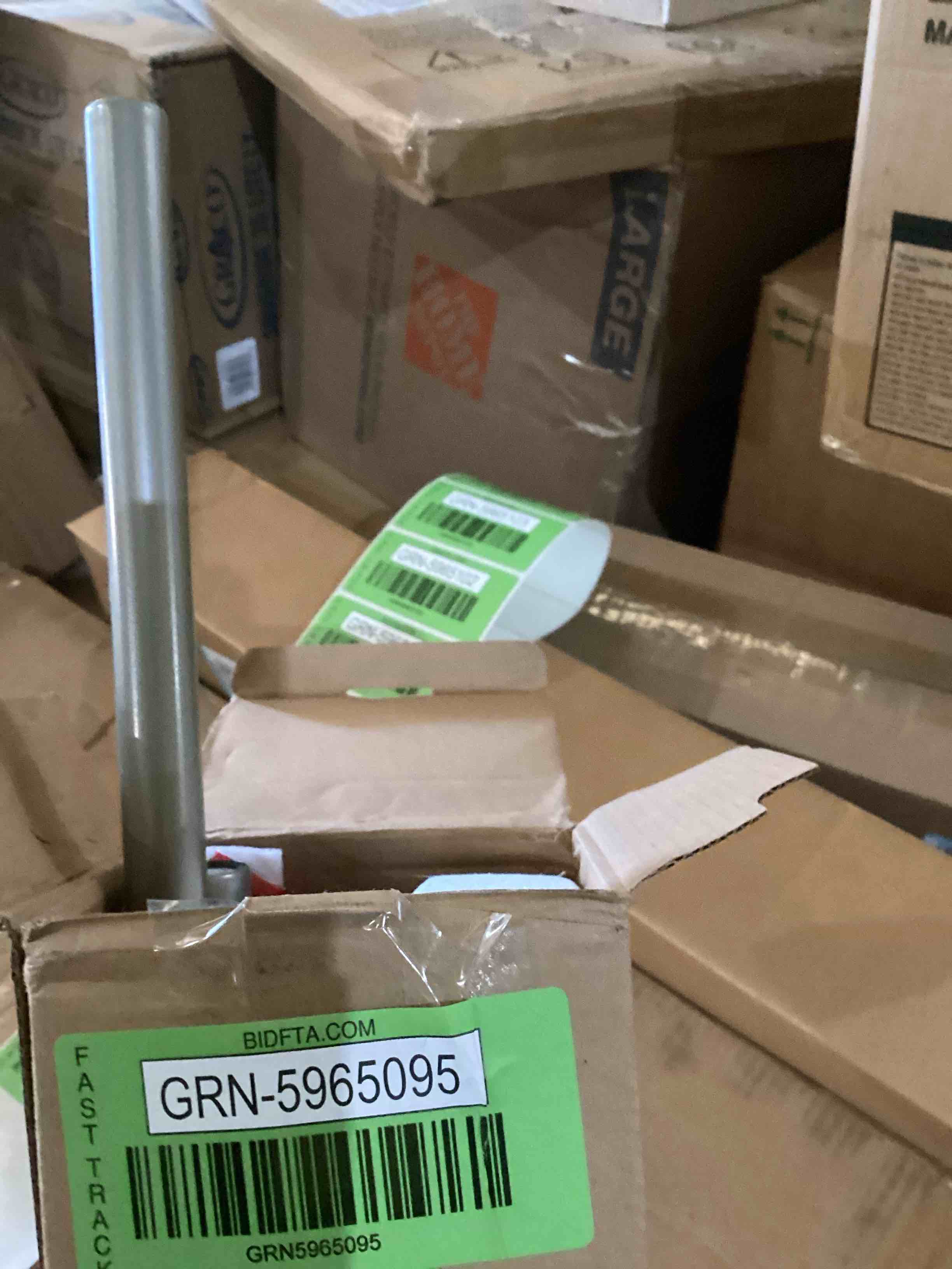 https://s3.amazonaws.com/lotting-images-prod/bidfta/GRN5965095_1731333223252.jpeg