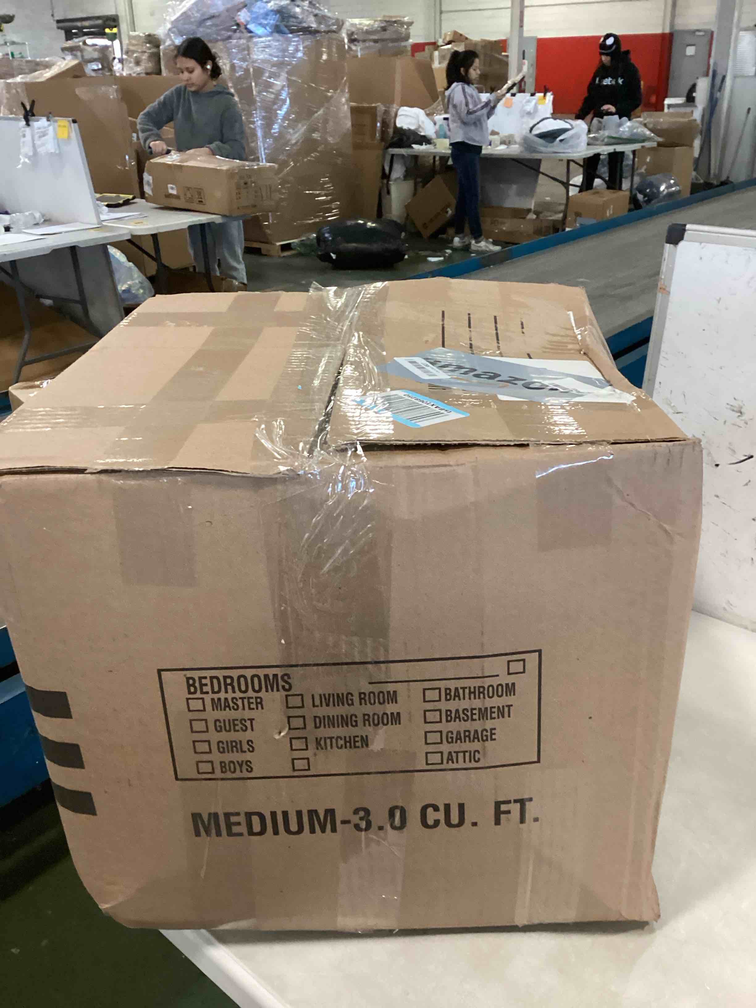 https://s3.amazonaws.com/lotting-images-prod/bidfta/GRN5965632_1736011044618.jpeg