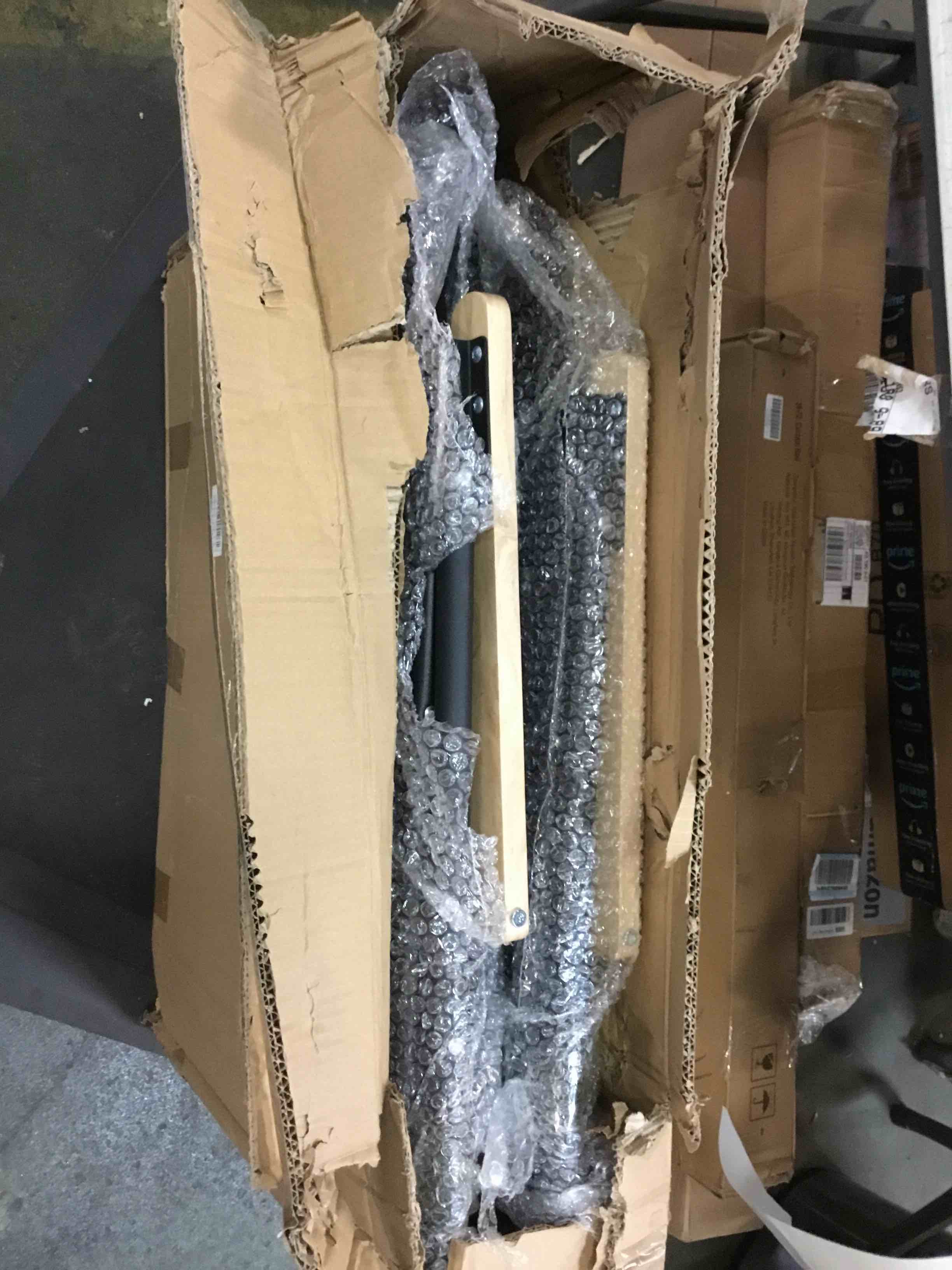 https://s3.amazonaws.com/lotting-images-prod/bidfta/GRN5965772_1736613668332.jpeg
