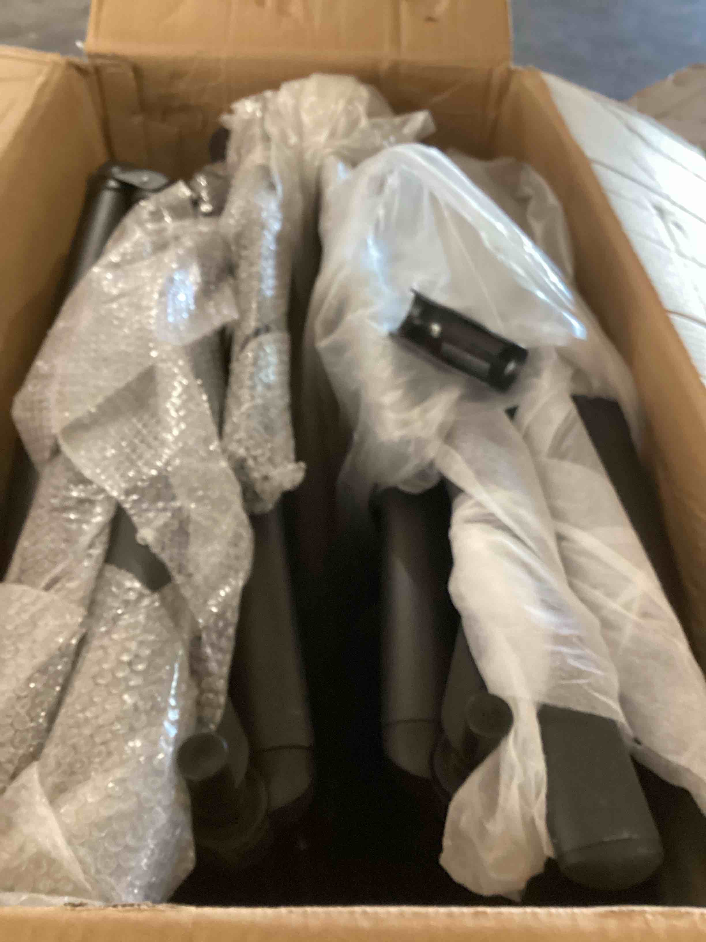 https://s3.amazonaws.com/lotting-images-prod/bidfta/GRN5967461_1714569271889.jpeg