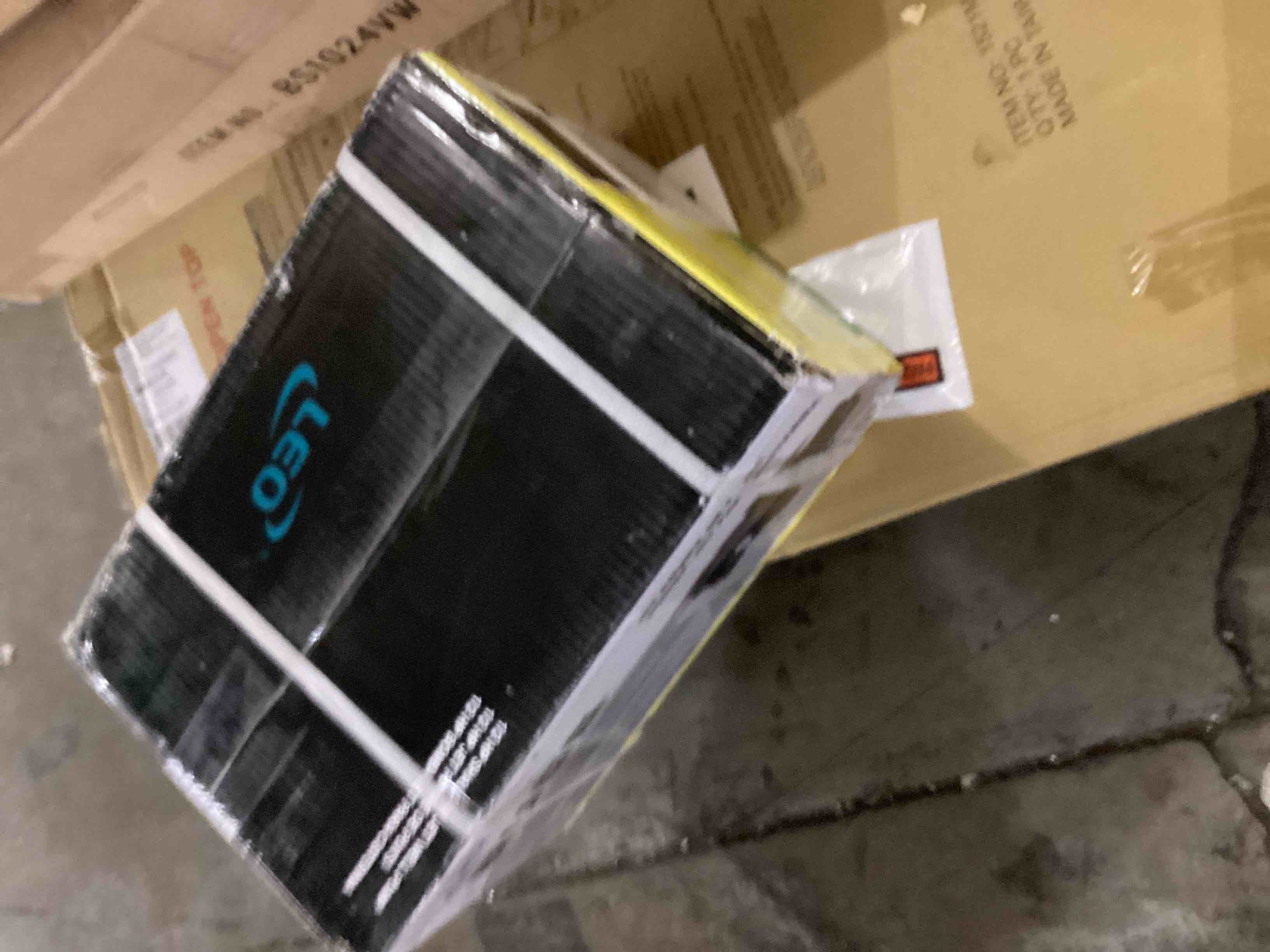 https://s3.amazonaws.com/lotting-images-prod/bidfta/GRN5968468_1716393193882.jpeg