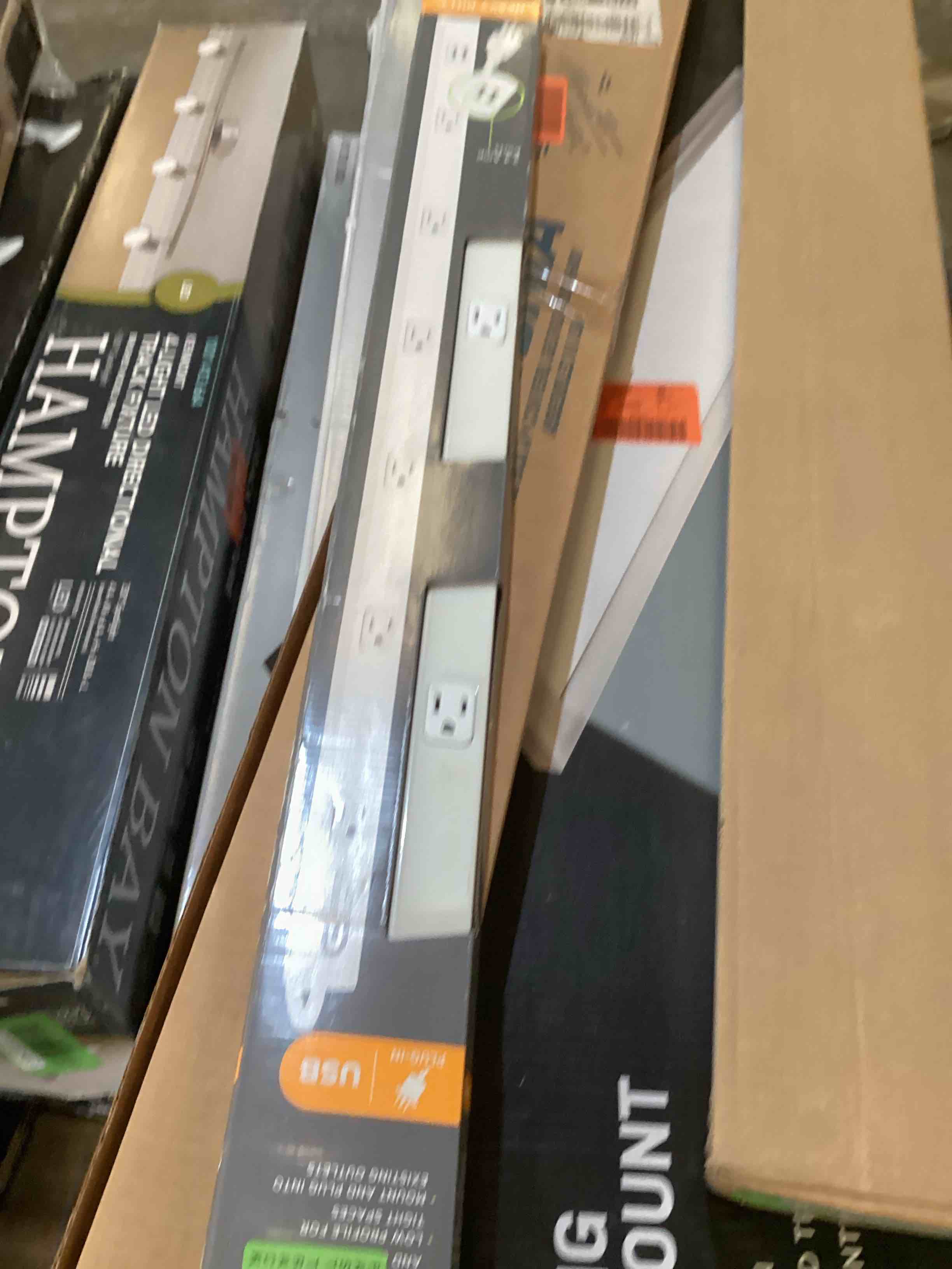 https://s3.amazonaws.com/lotting-images-prod/bidfta/GRN5968857_1717090859136.jpeg